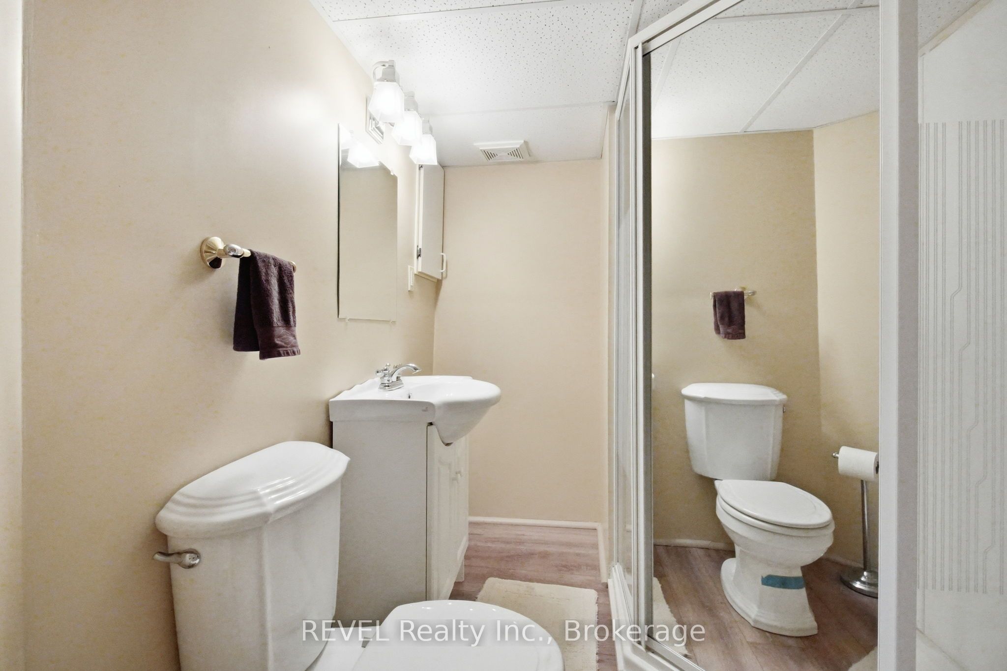 29 Stratton Crescent Property Photo 33