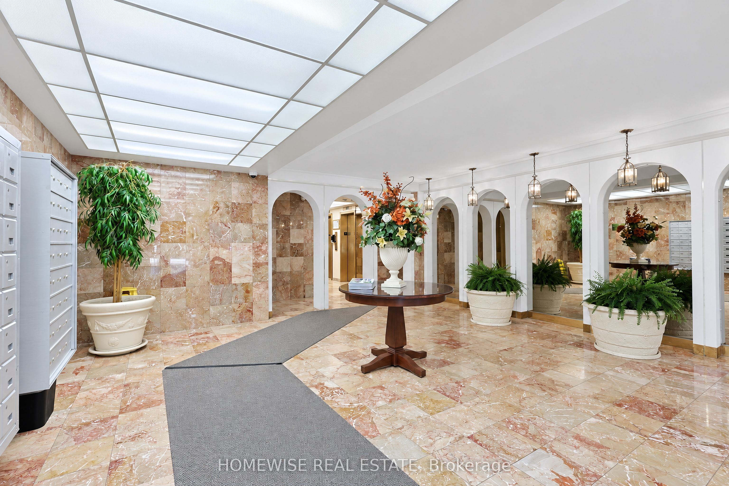 485 Kingston Road 414 Property Photo 4