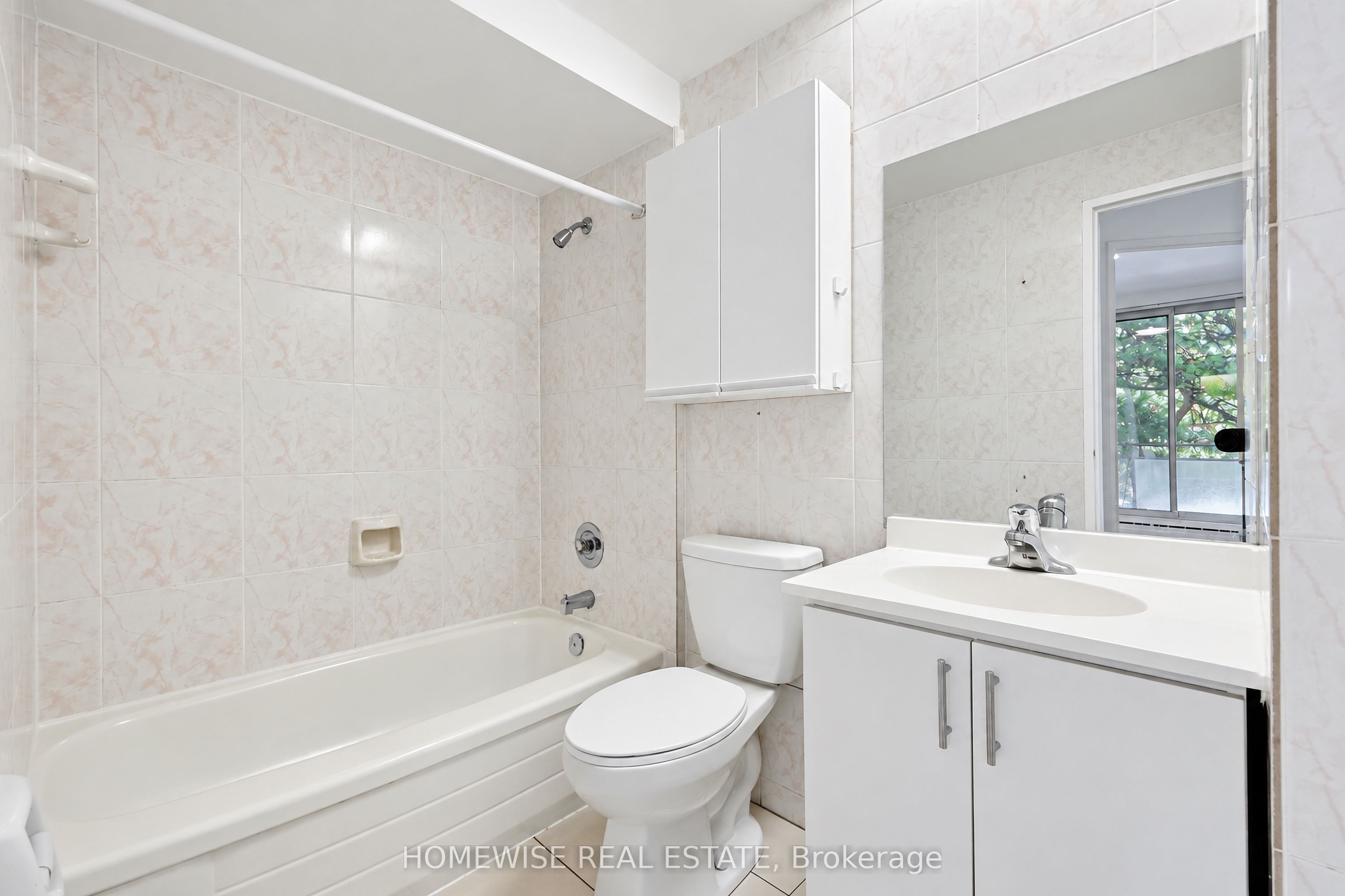 485 Kingston Road 414 Property Photo 13