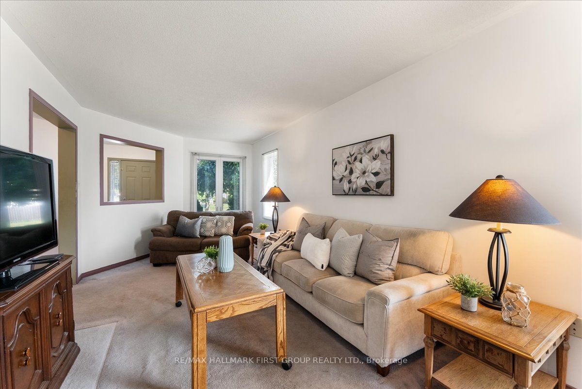 989 Deer Valley Drive Property Photo 6
