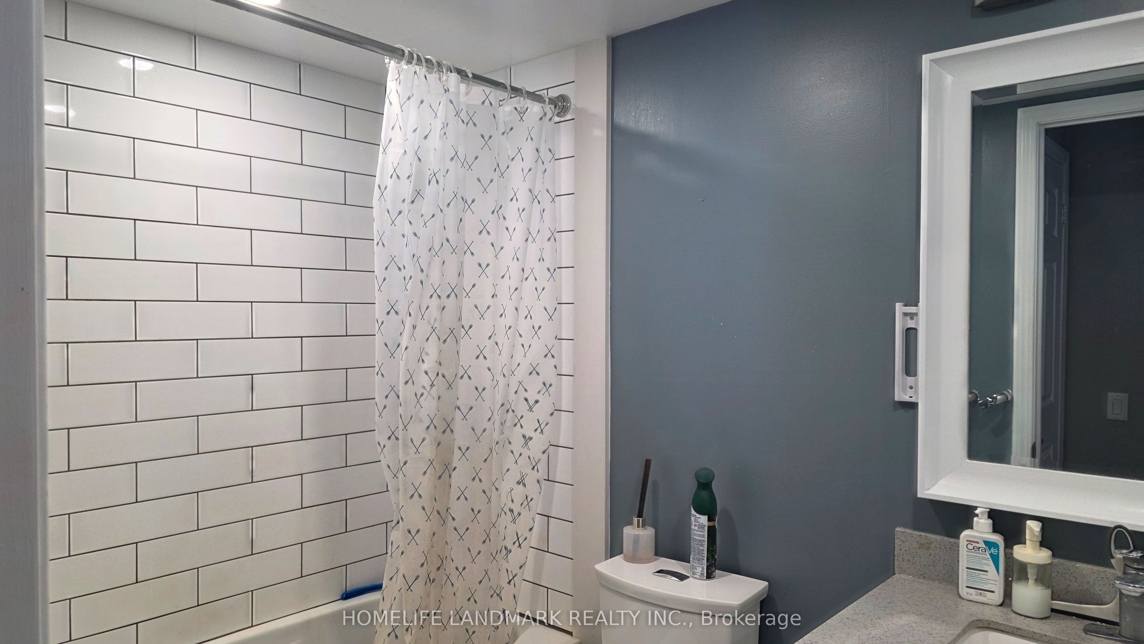 E13692790 Property Photo 15