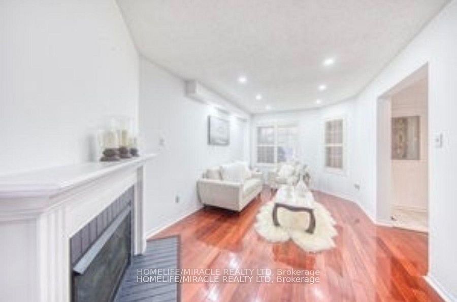 6 Adams Park Gate Main Floor Property Photo 6