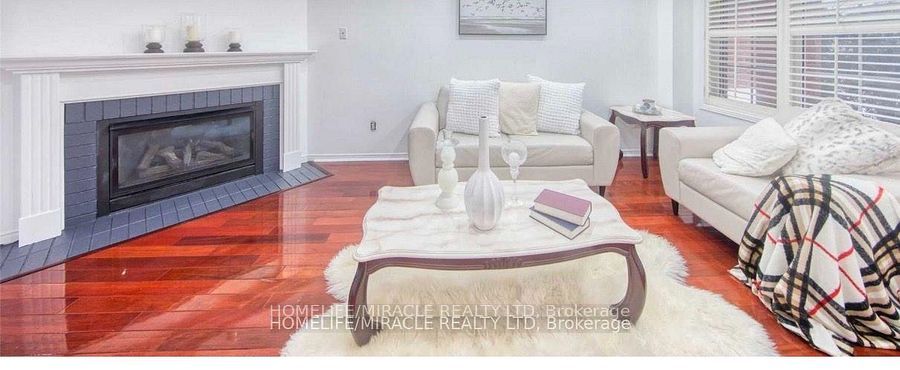 6 Adams Park Gate Main Floor Property Photo 11