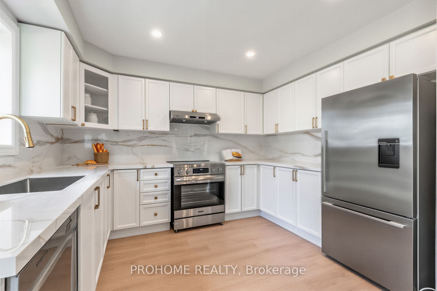 78 Ashbury Boulevard Property Photo 14