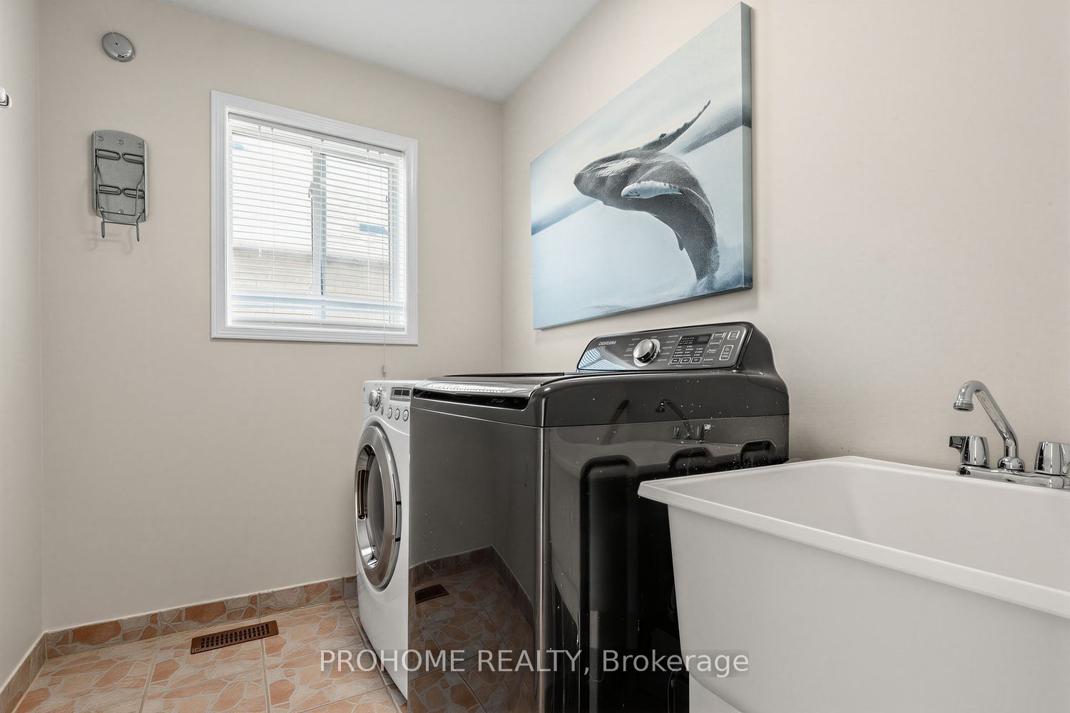 78 Ashbury Boulevard Property Photo 25