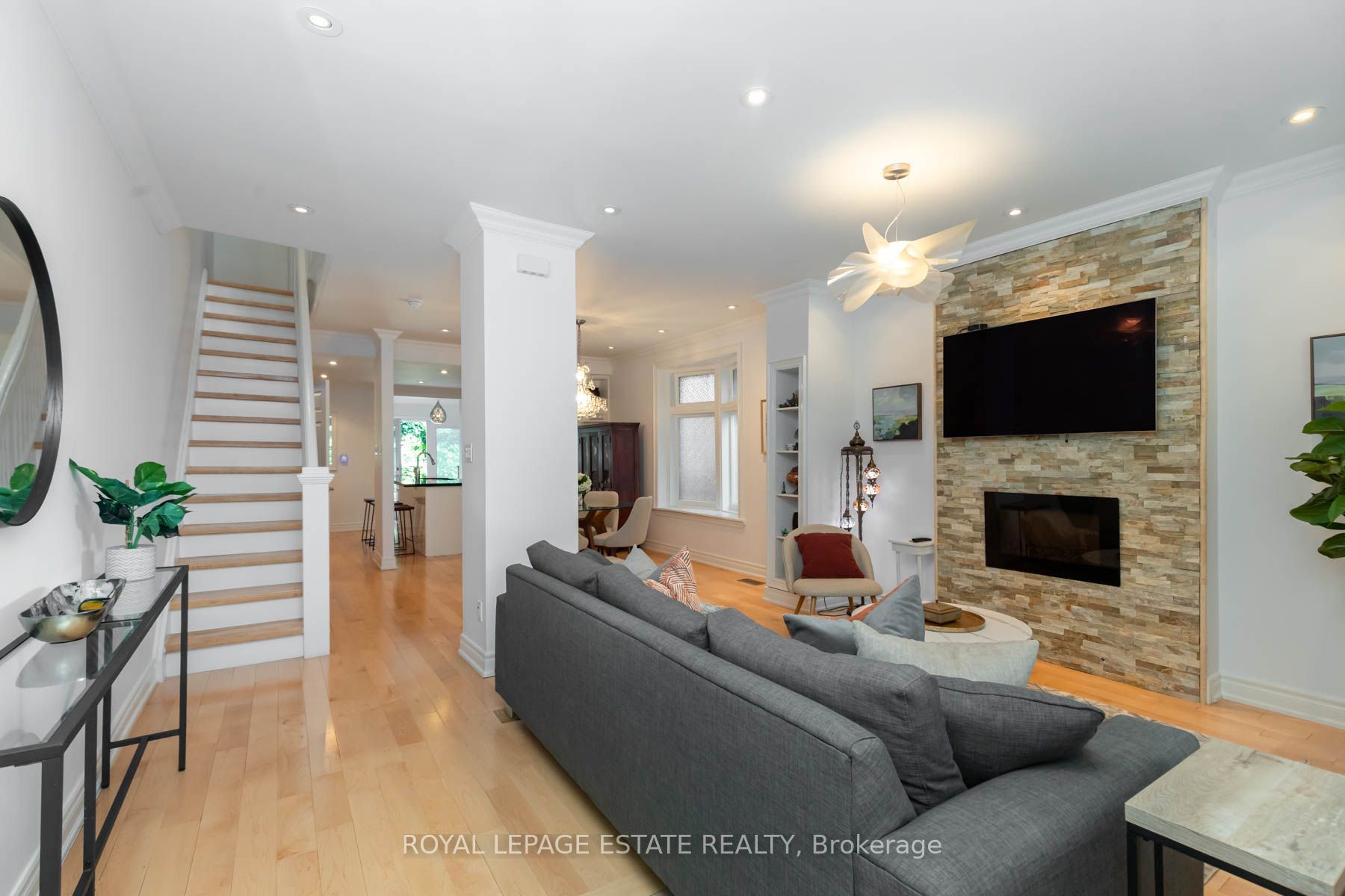 48 Bloomfield Avenue Property Photo 3