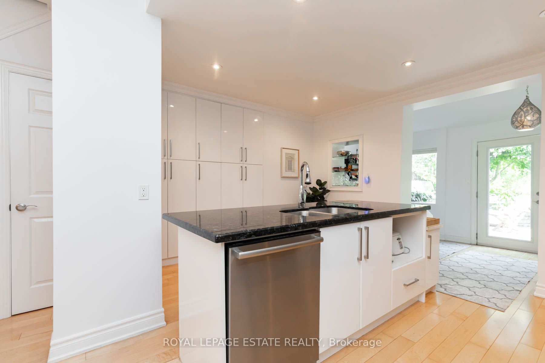 48 Bloomfield Avenue Property Photo 13