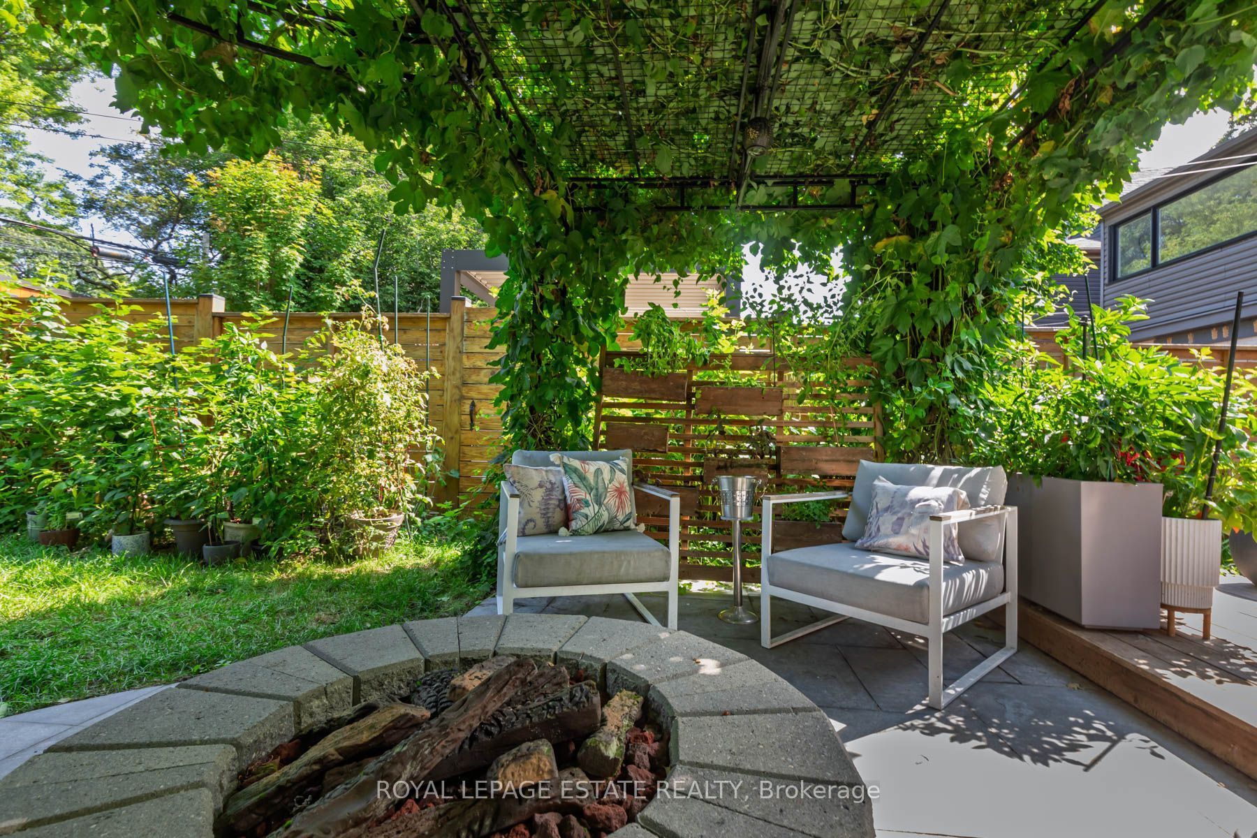 48 Bloomfield Avenue Property Photo 33