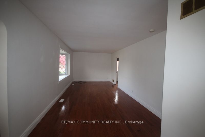 64 Admiral Road Property Photo 6