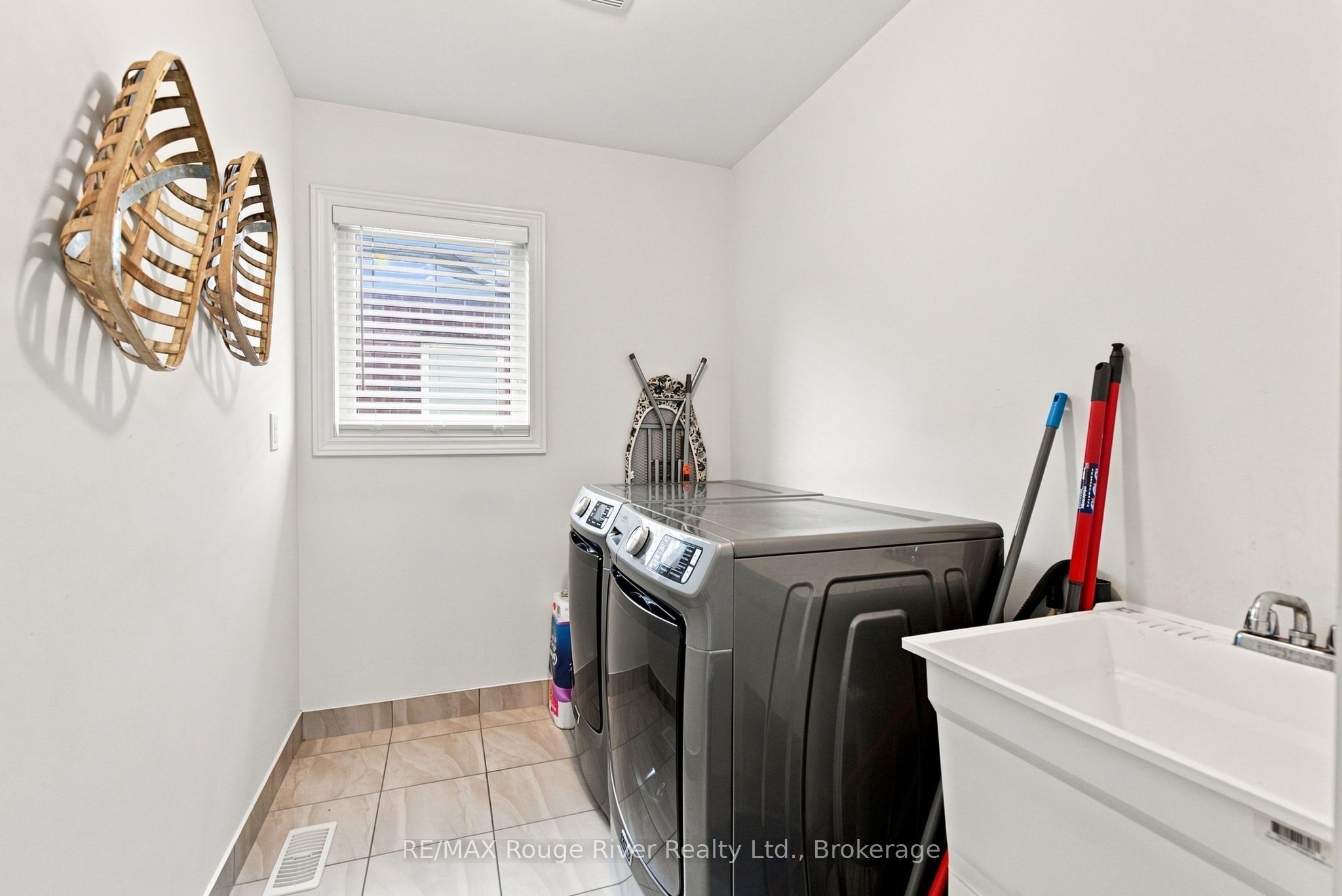 1808 Douglas Langtree Drive Property Photo 29