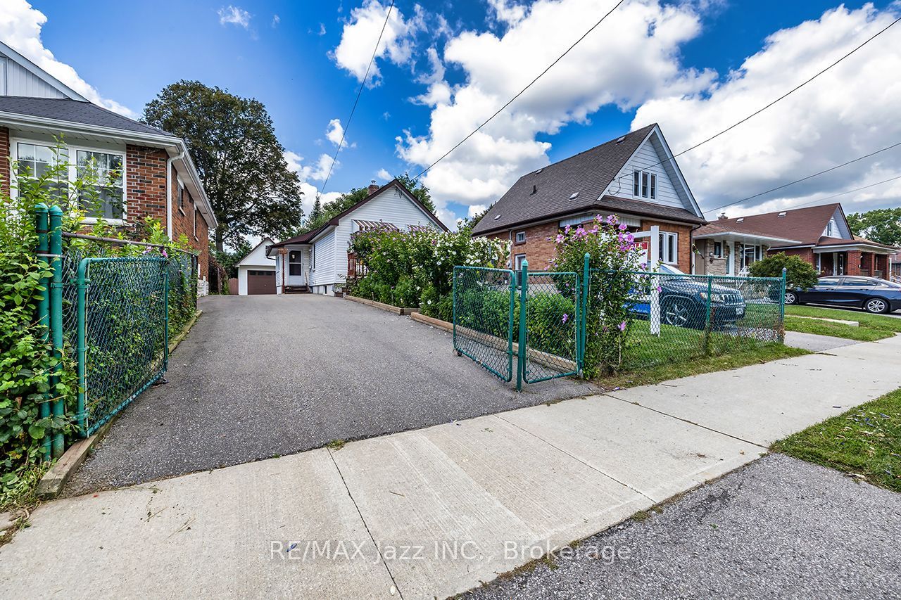150 Verdun Road Property Photo 2