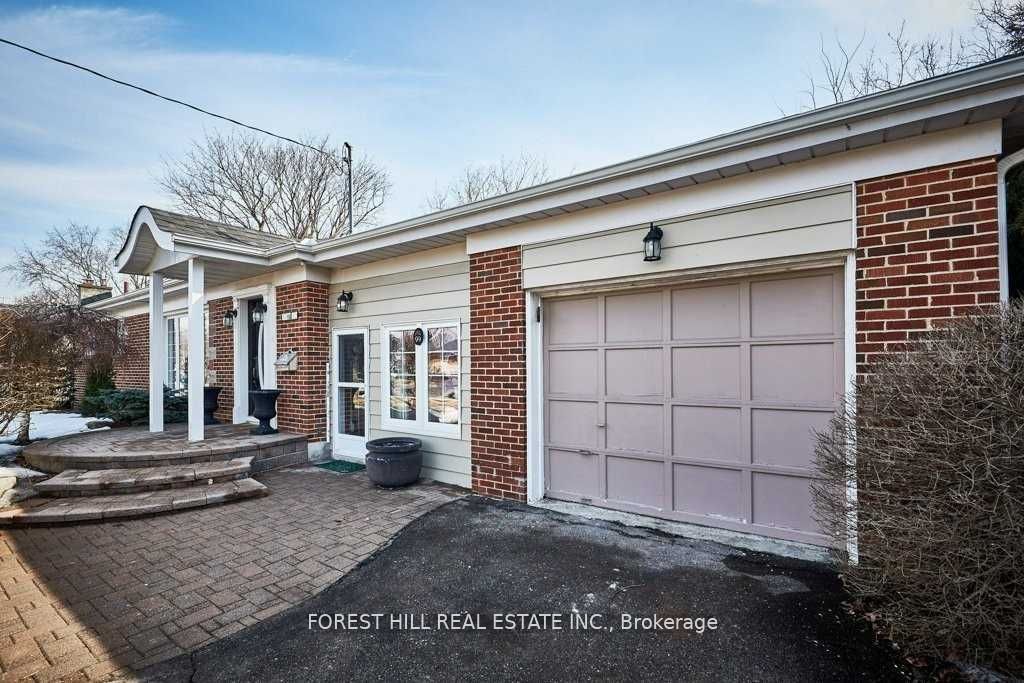99 Switzer Drive Property Photo 2