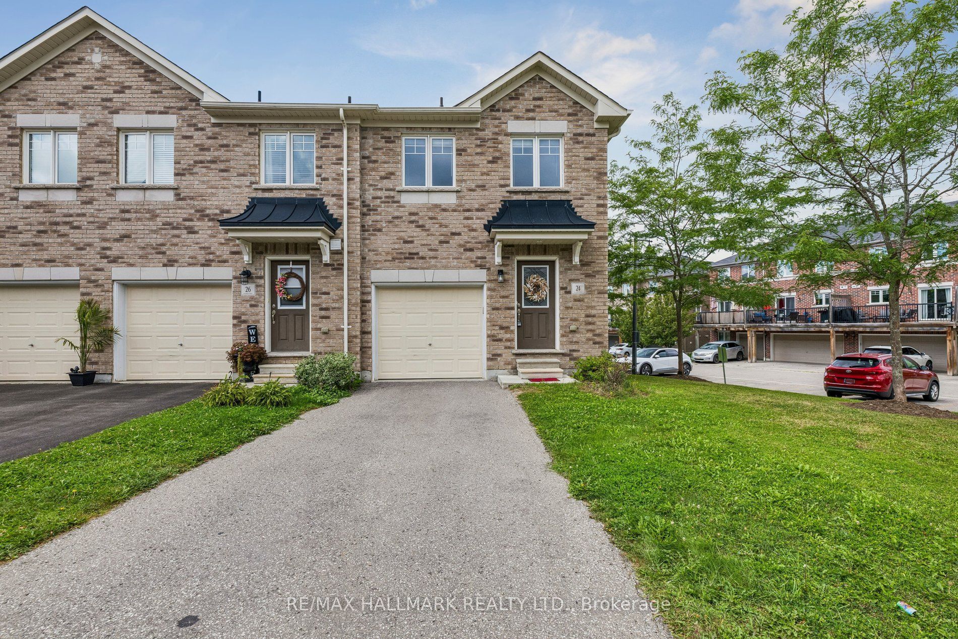 24 Markham Trail Property Photo 1