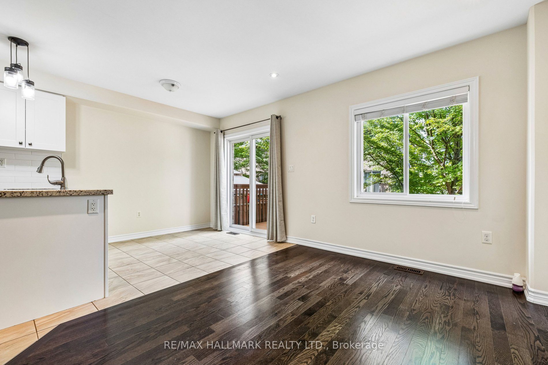 24 Markham Trail Property Photo 6