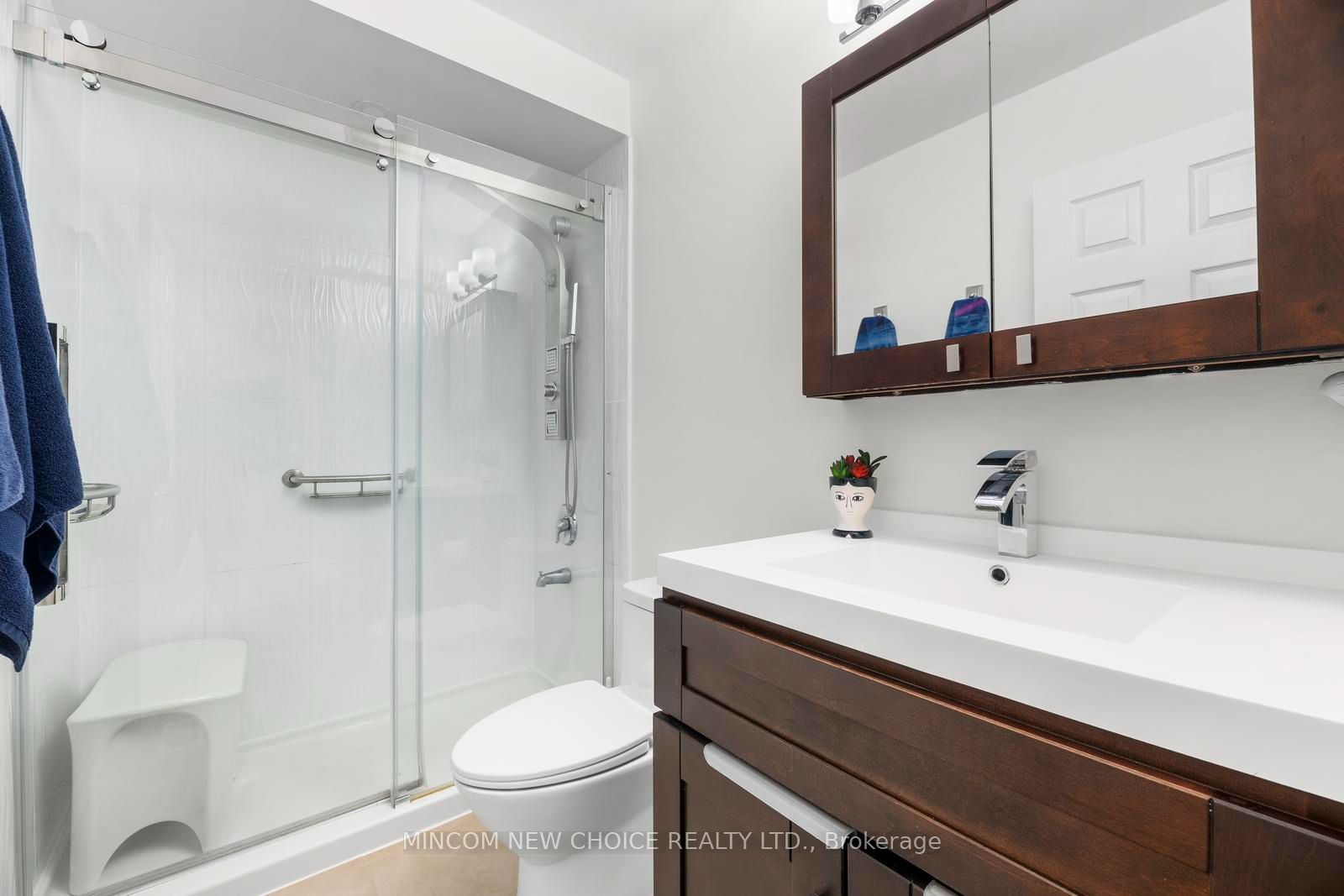 22 Oakins Lane 11 Property Photo 16