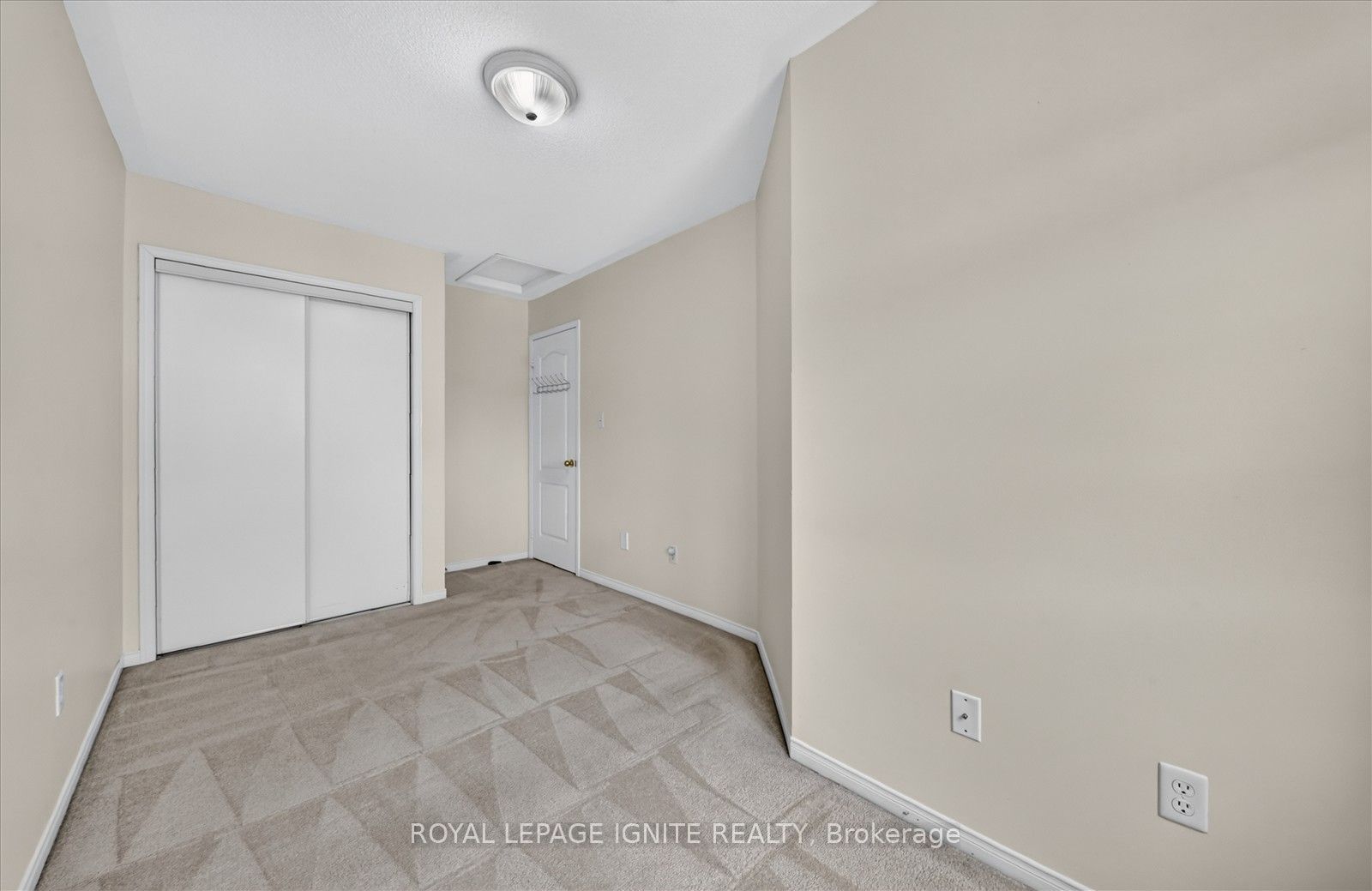 72 Oakins Lane Property Photo 18