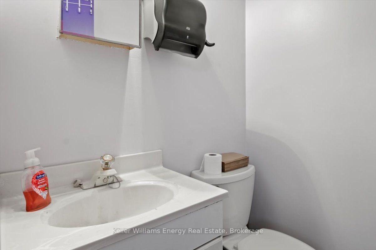 50 Water Street Property Photo 8