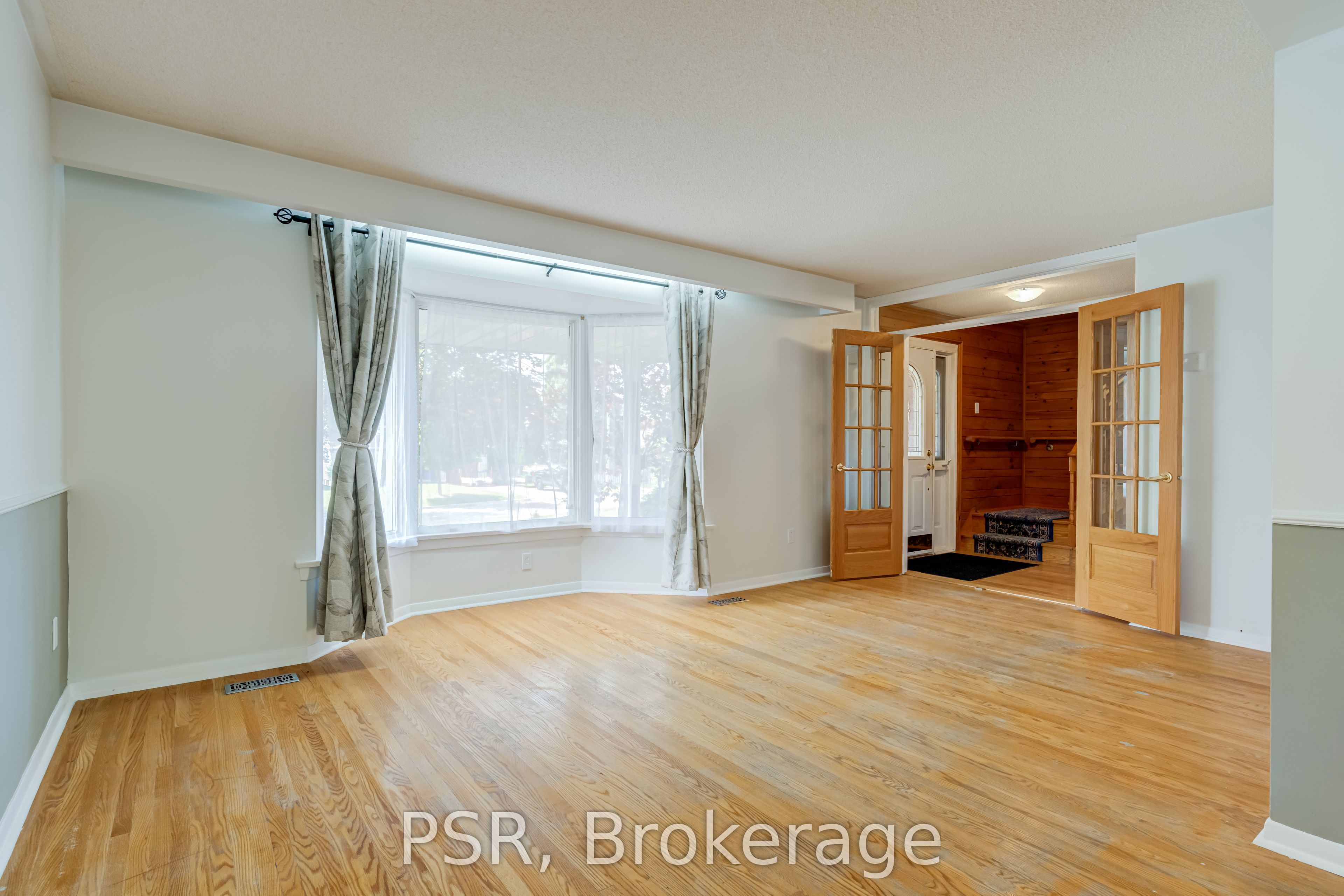 375 Inverness Drive Property Photo 7