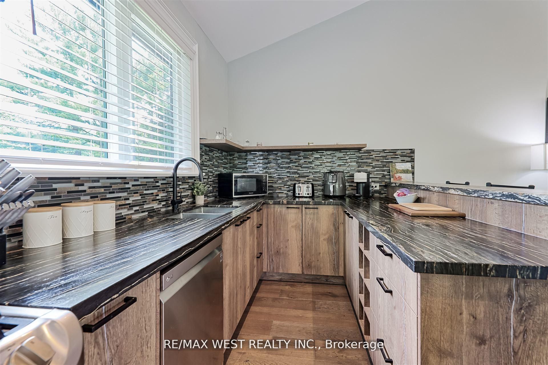 18 Windy Ridge Drive Property Photo 13