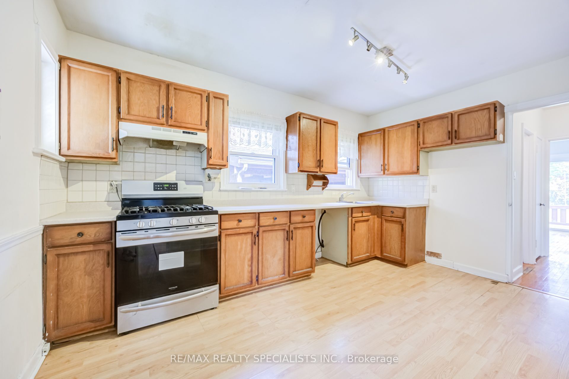 47 Singleton Road Property Photo 5