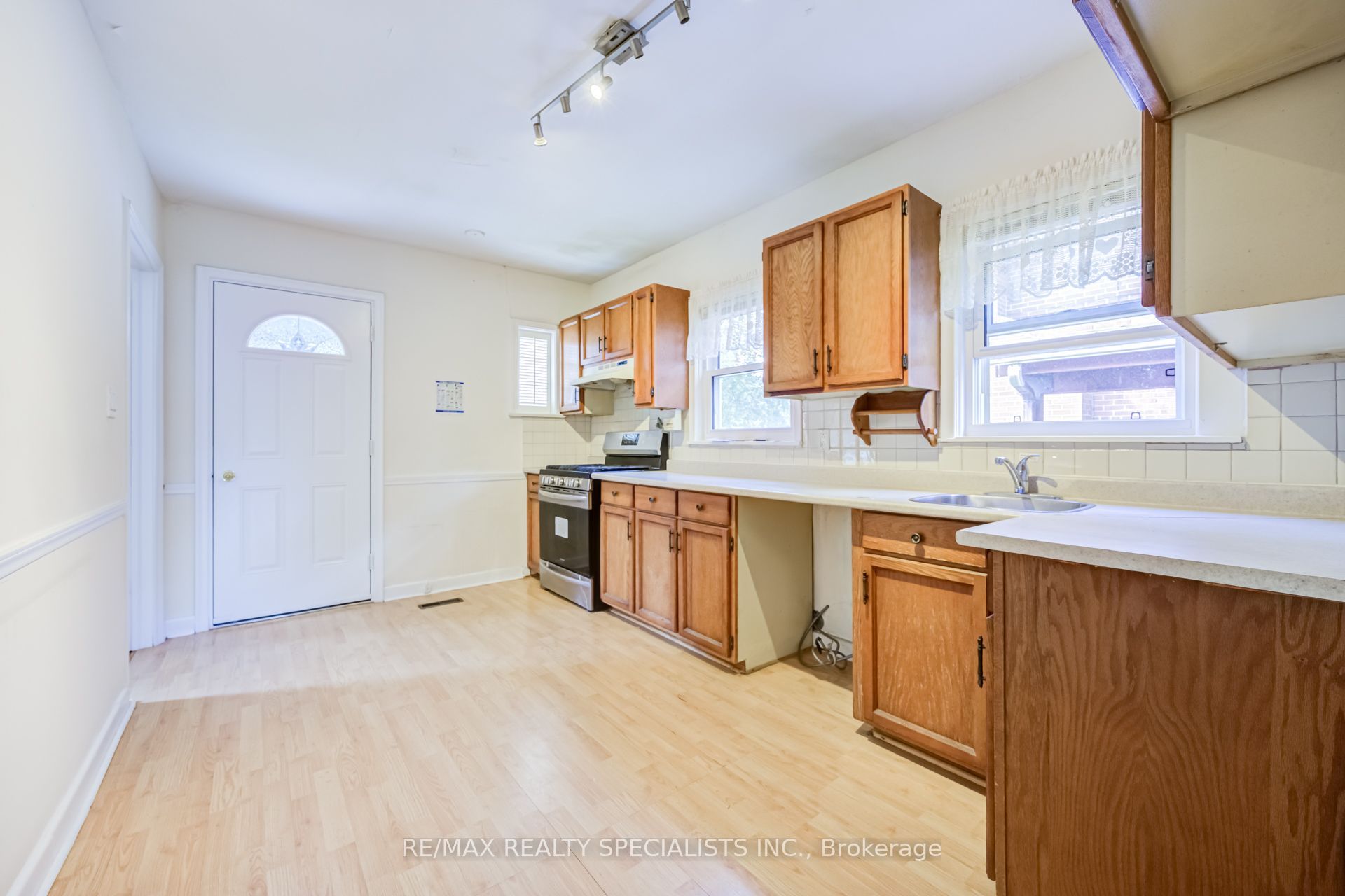 47 Singleton Road Property Photo 6