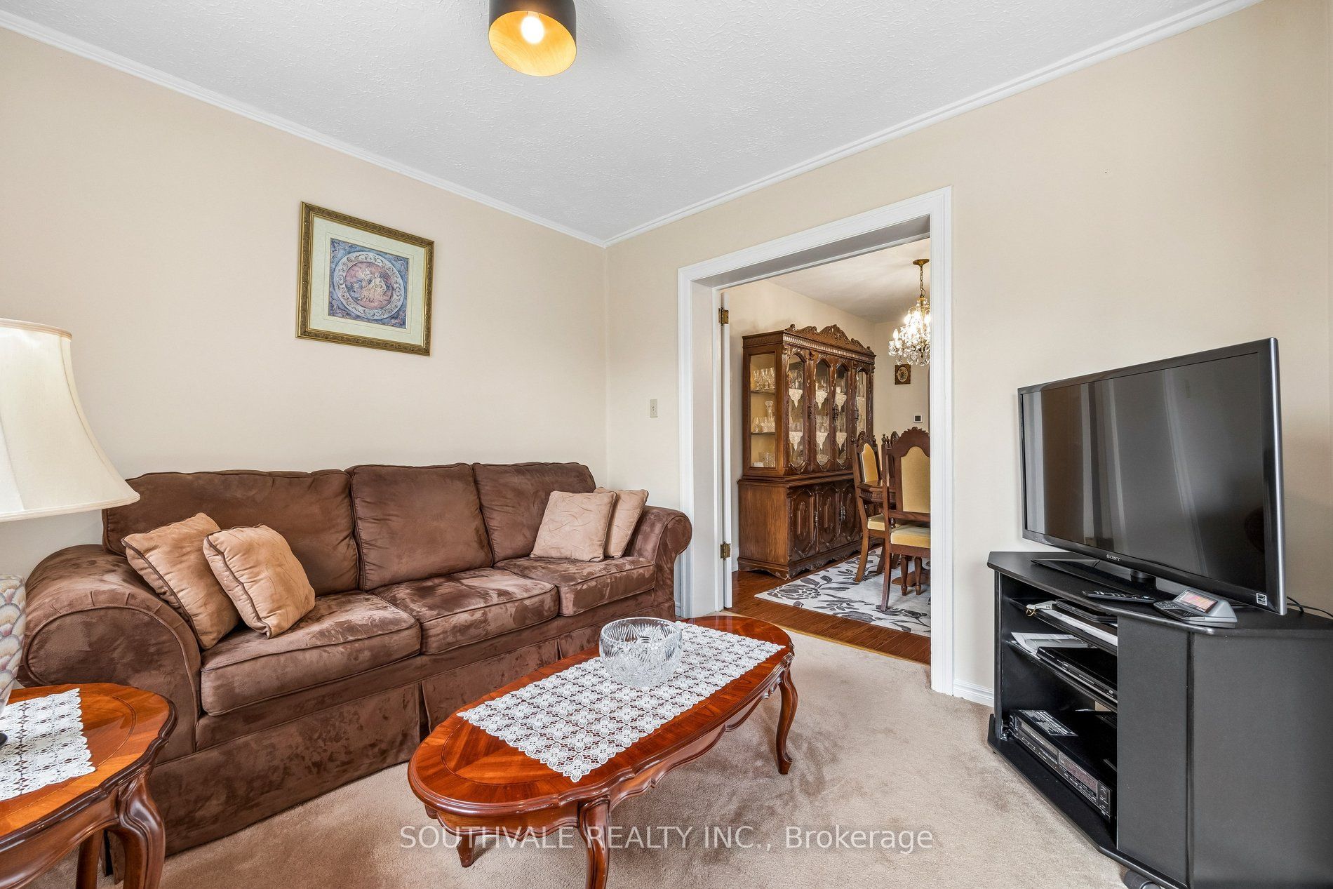 67 Kings Park Boulevard Property Photo 14
