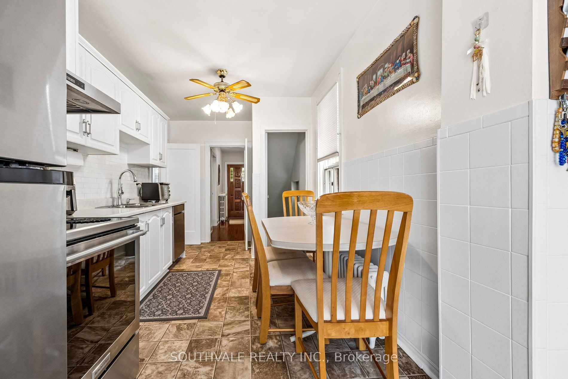 67 Kings Park Boulevard Property Photo 17