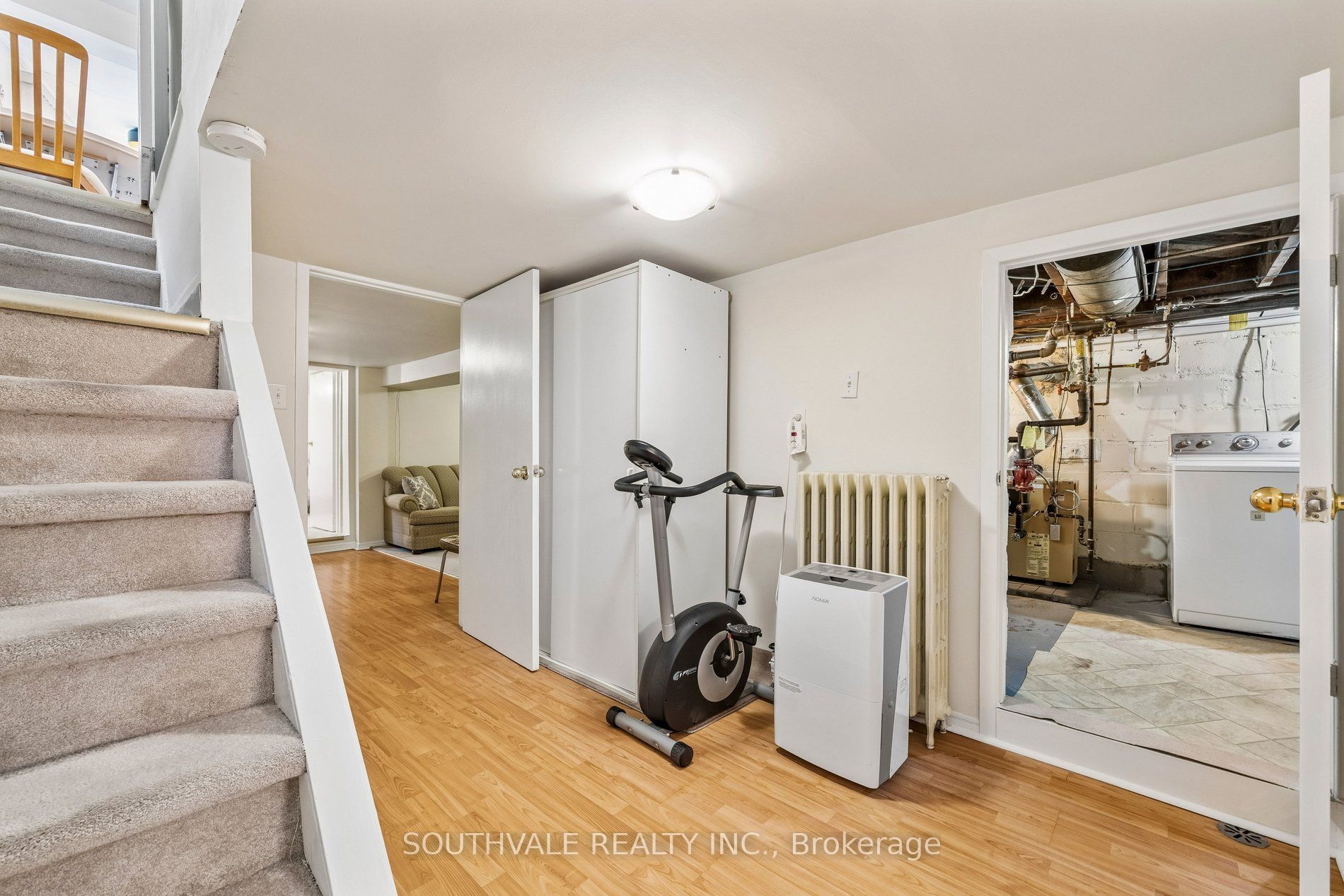 67 Kings Park Boulevard Property Photo 33