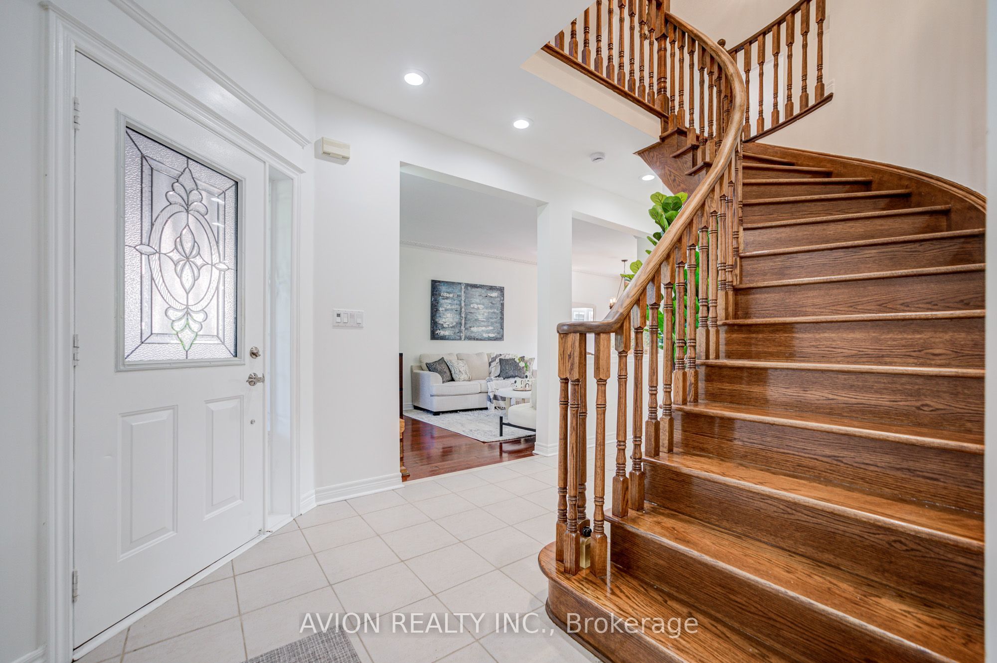 83 Stonebridge Boulevard Property Photo 4