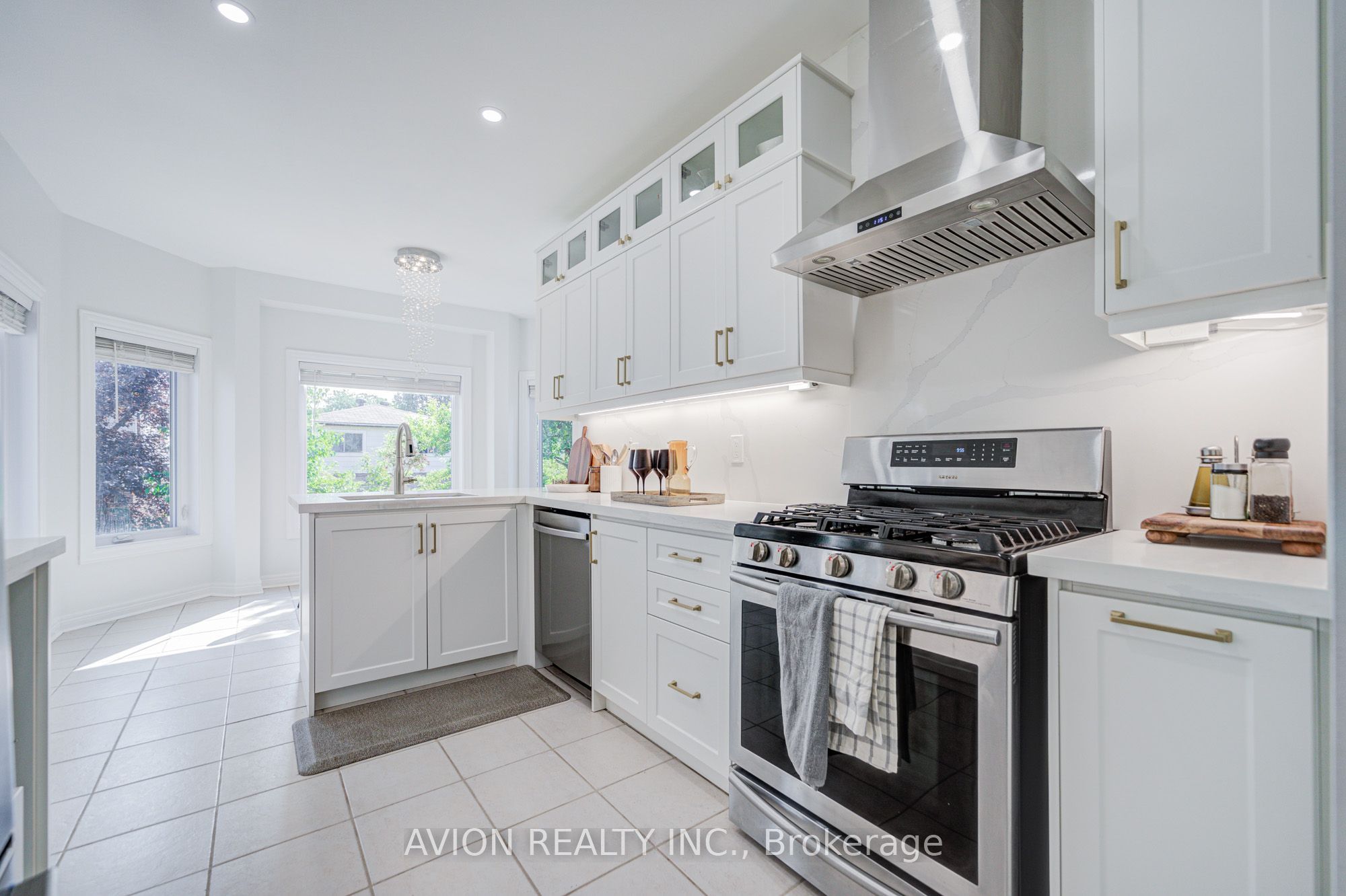 83 Stonebridge Boulevard Property Photo 11
