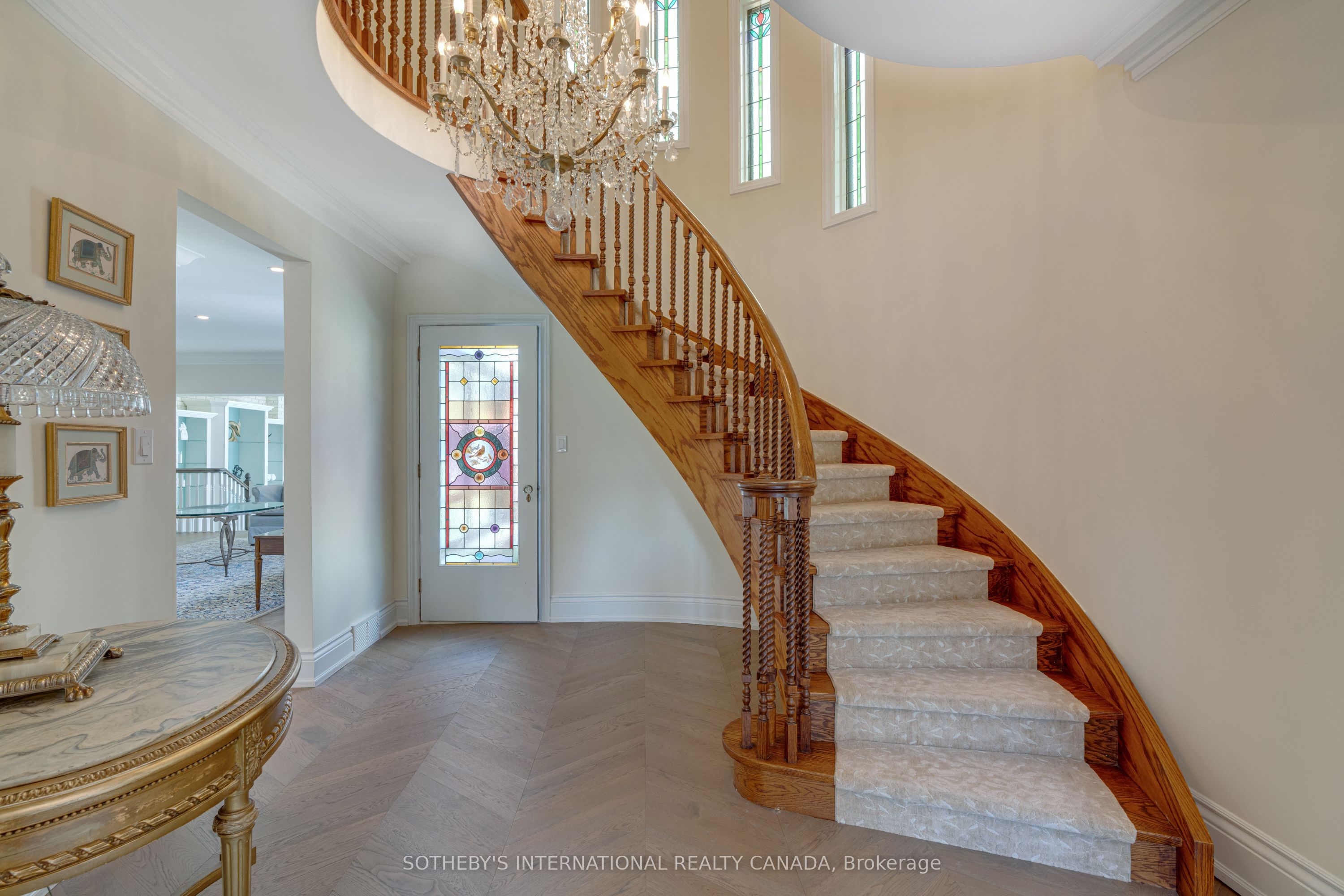 787 Simcoe Street N Property Photo 8