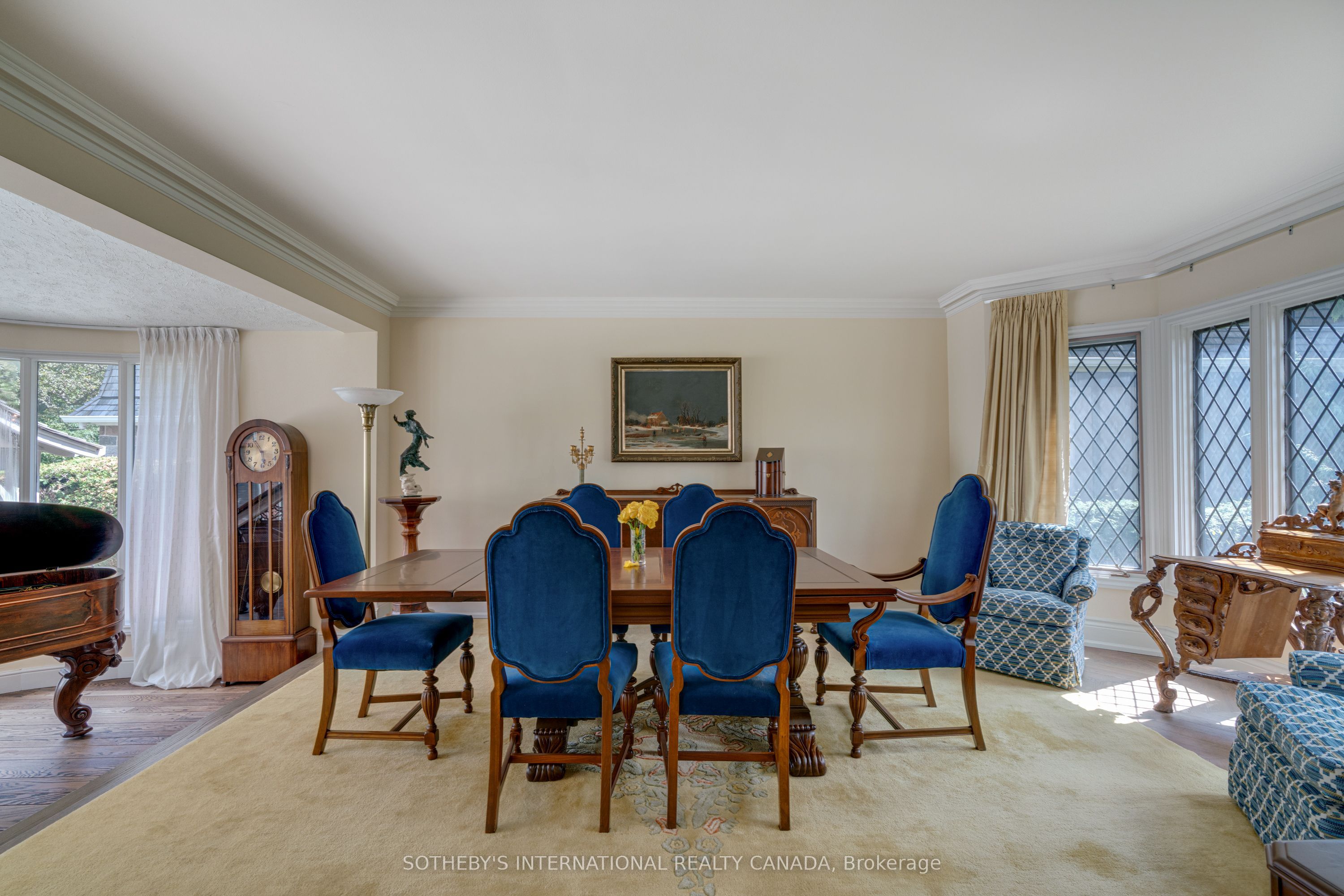 787 Simcoe Street N Property Photo 10