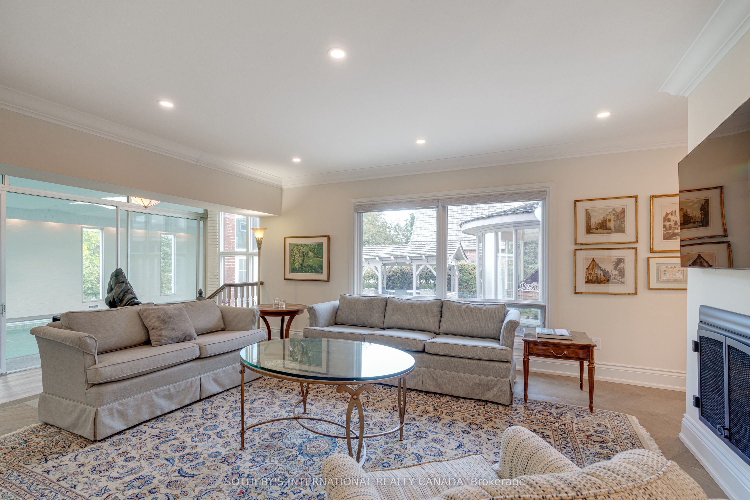 787 Simcoe Street N Property Photo 19