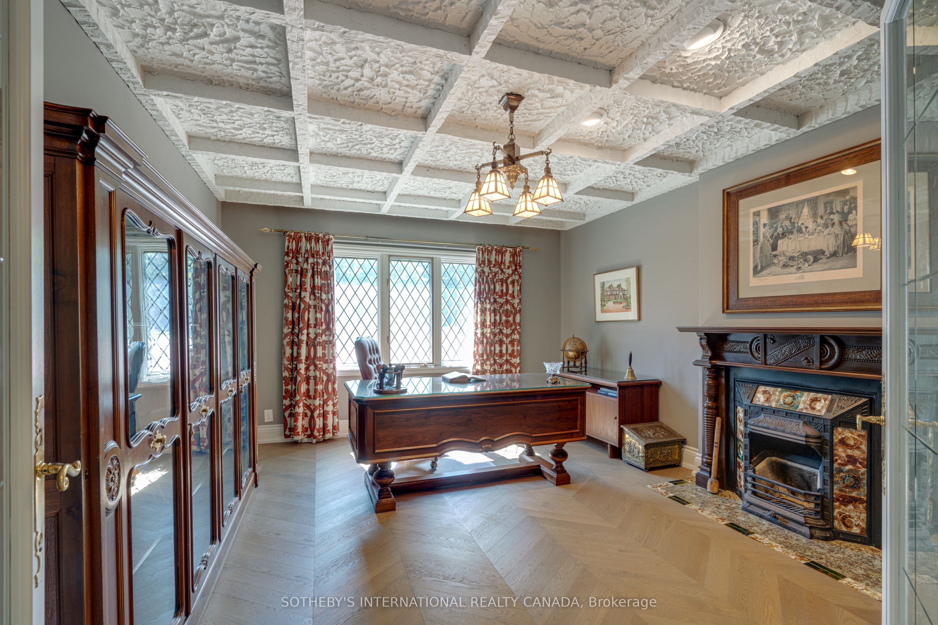 787 Simcoe Street N Property Photo 25