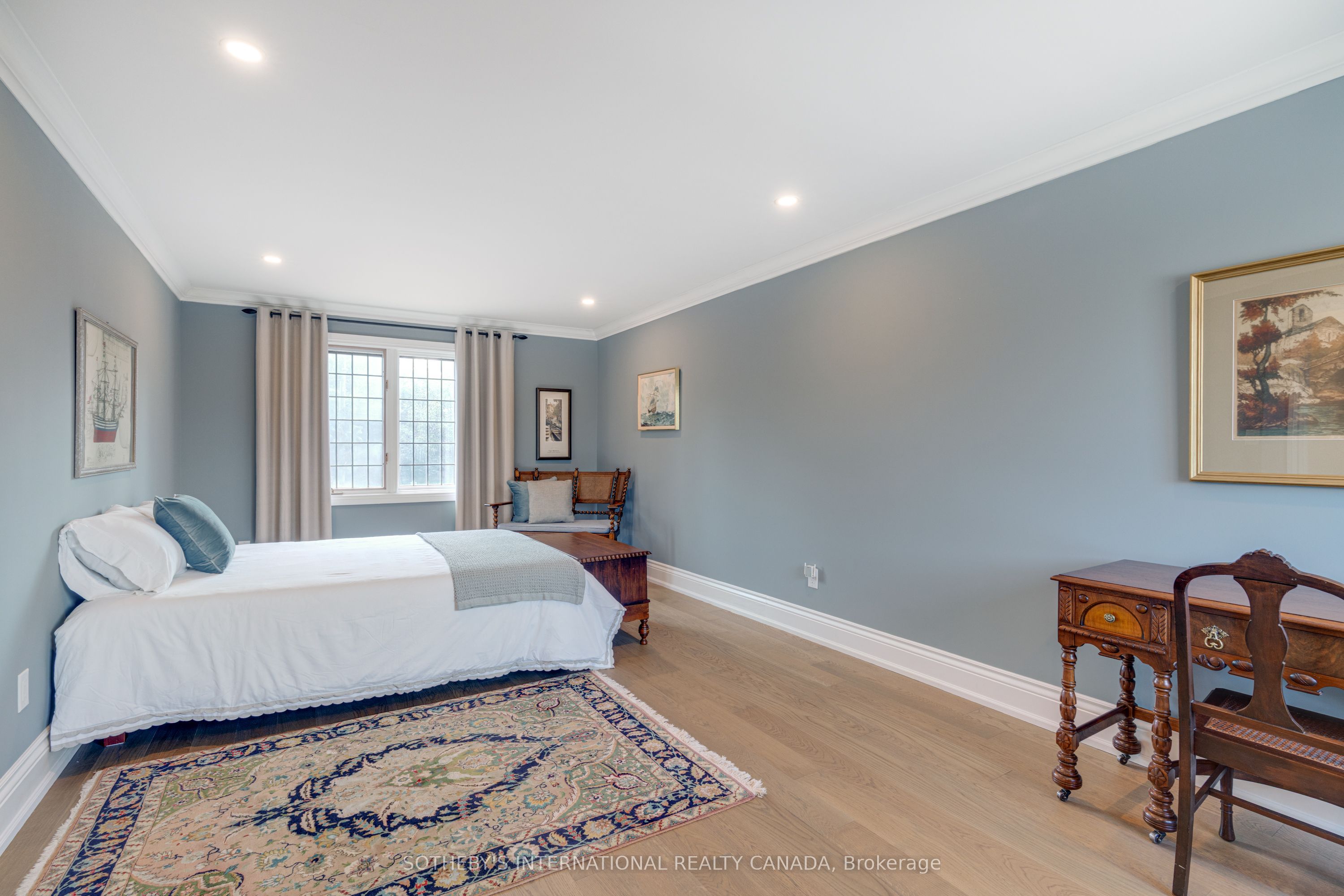 787 Simcoe Street N Property Photo 31