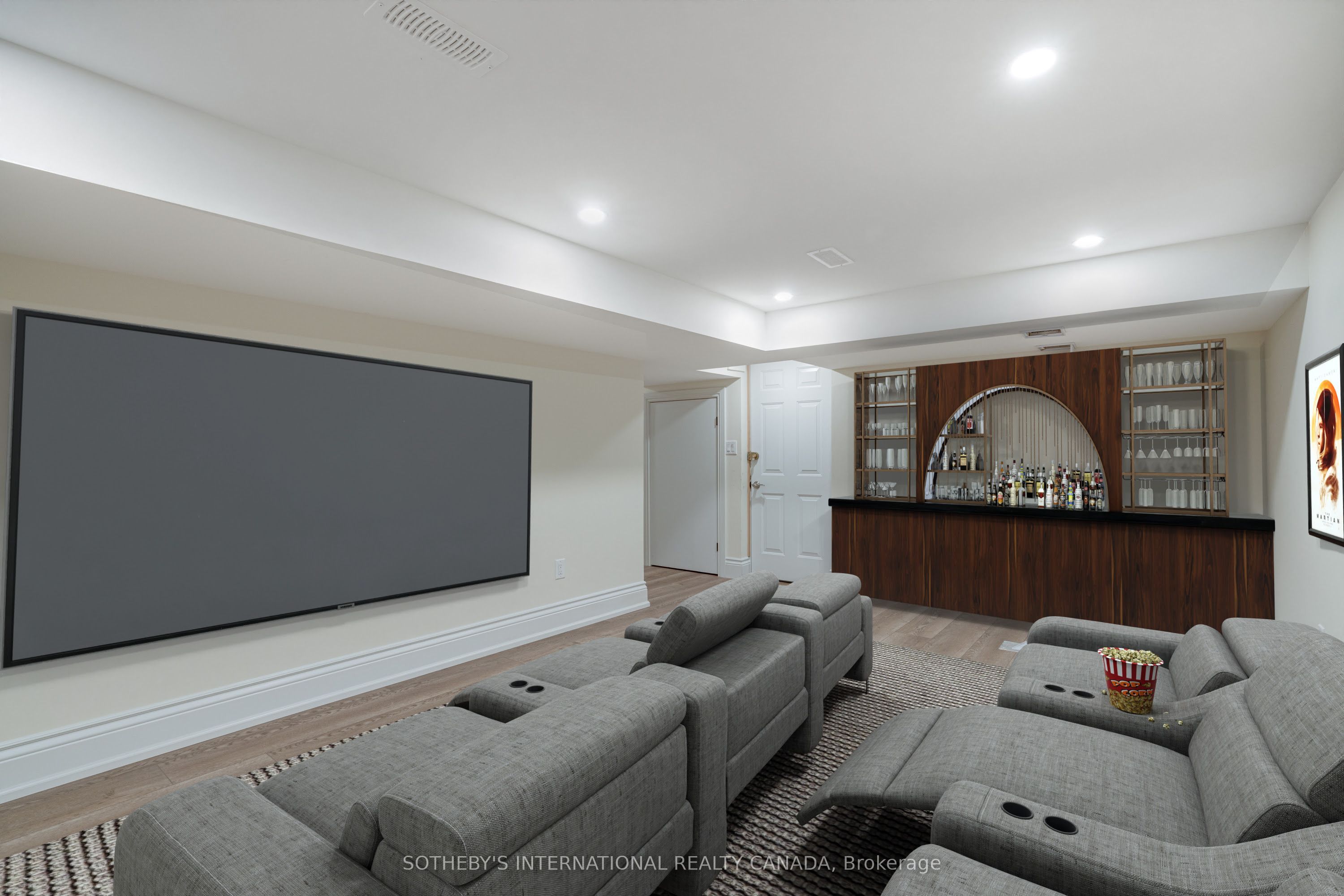 787 Simcoe Street N Property Photo 37