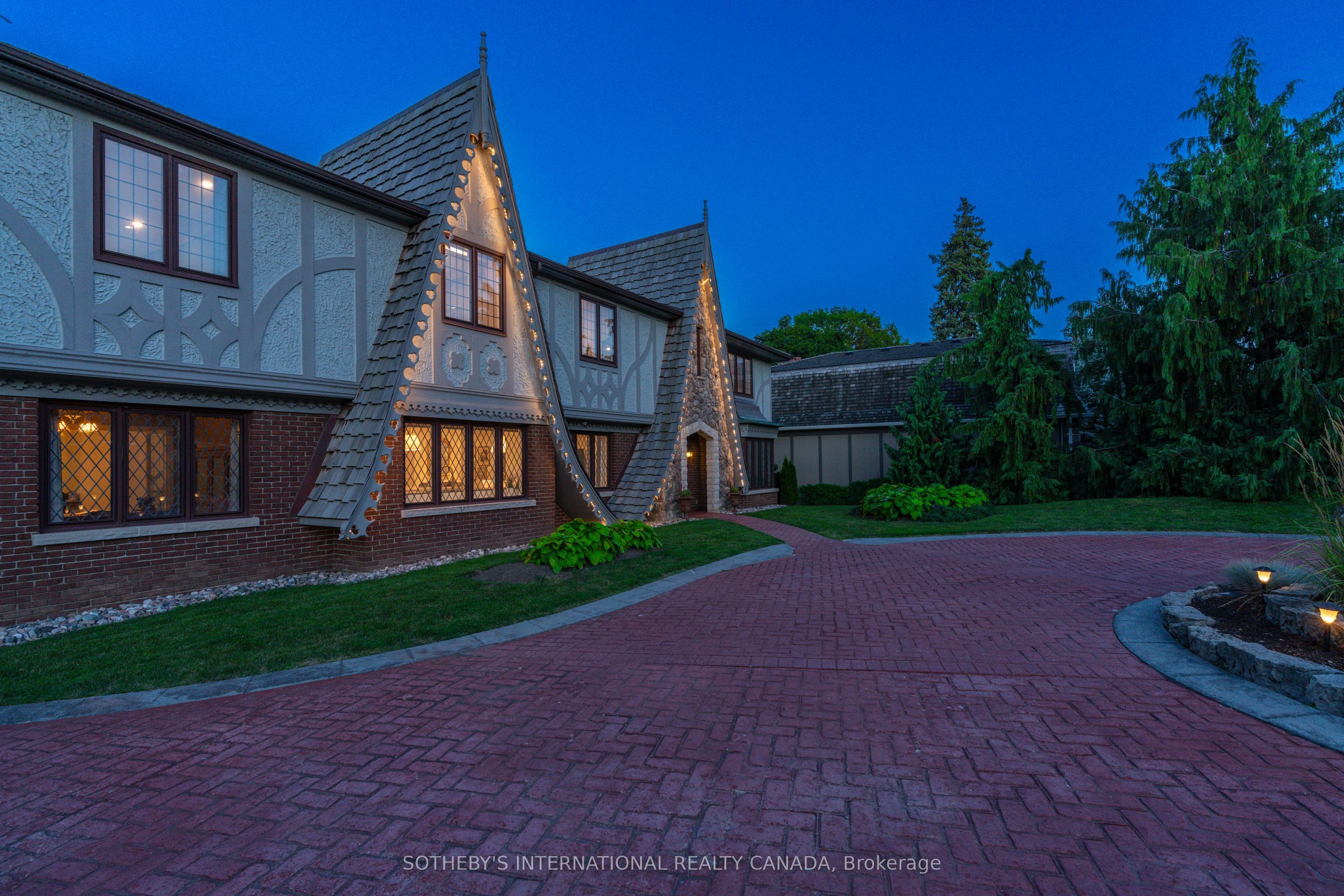 787 Simcoe Street N Property Photo 43