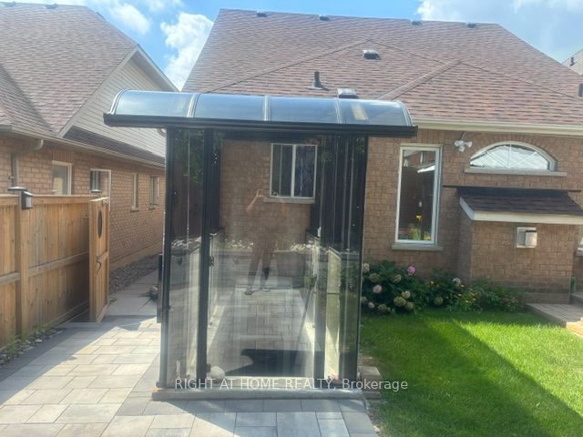 101 Mackey Drive Property Photo 3