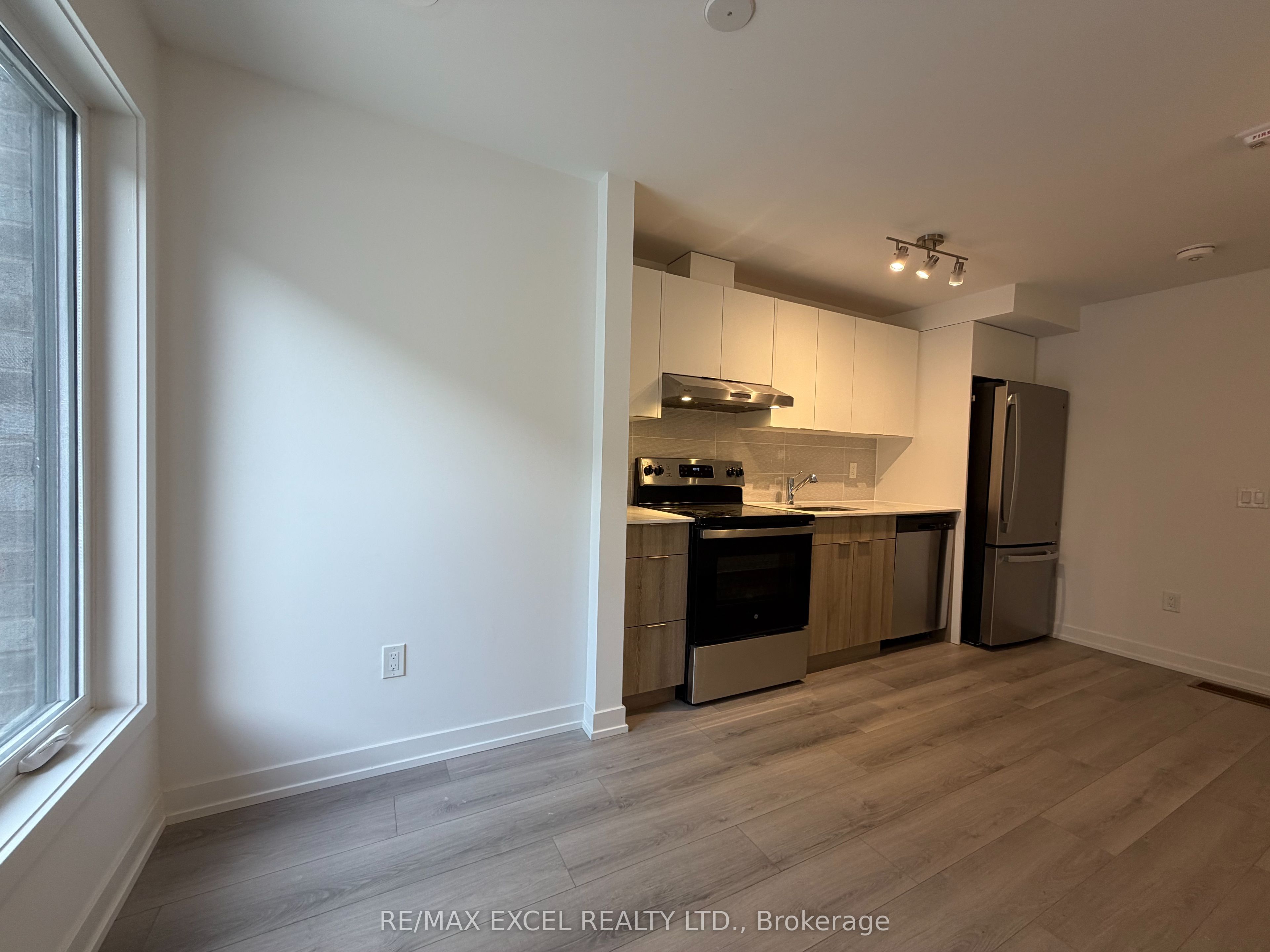 10 Calamint Lane 67 Property Photo 6