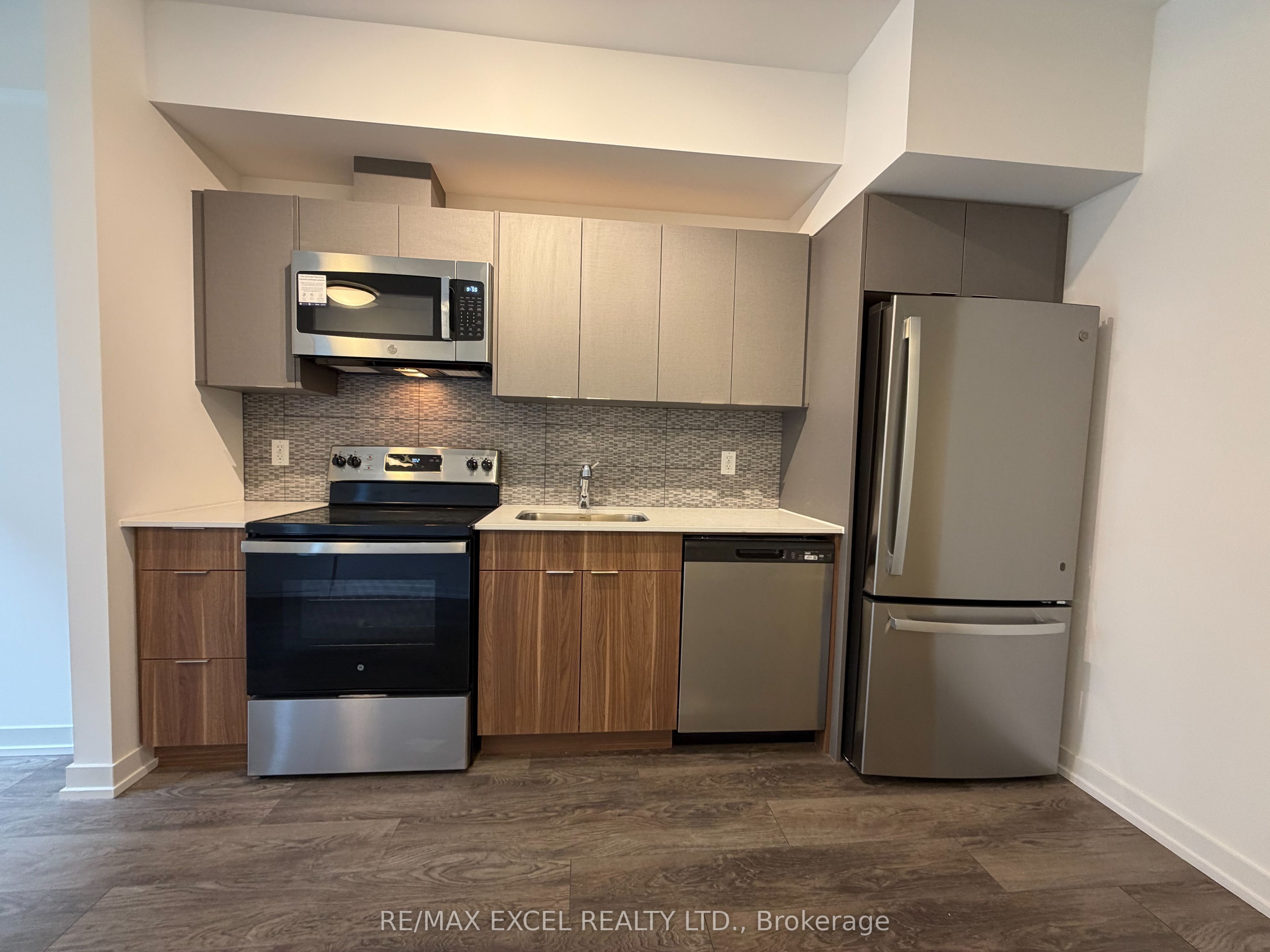 3069 Pharmacy Avenue 10 Property Photo 4