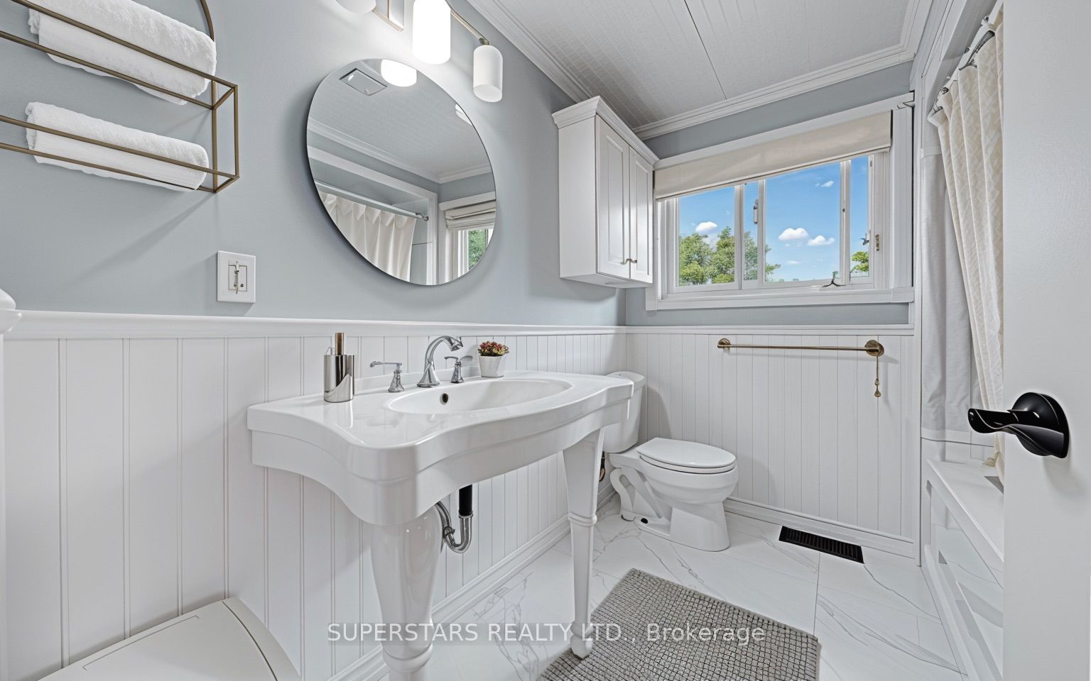 1731 Ada Court Property Photo 11