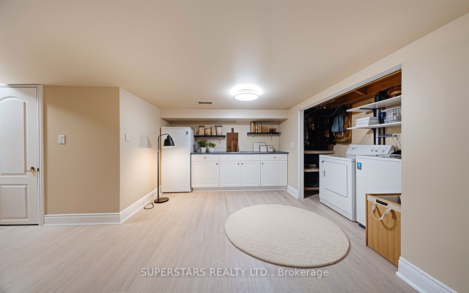 1731 Ada Court Property Photo 14