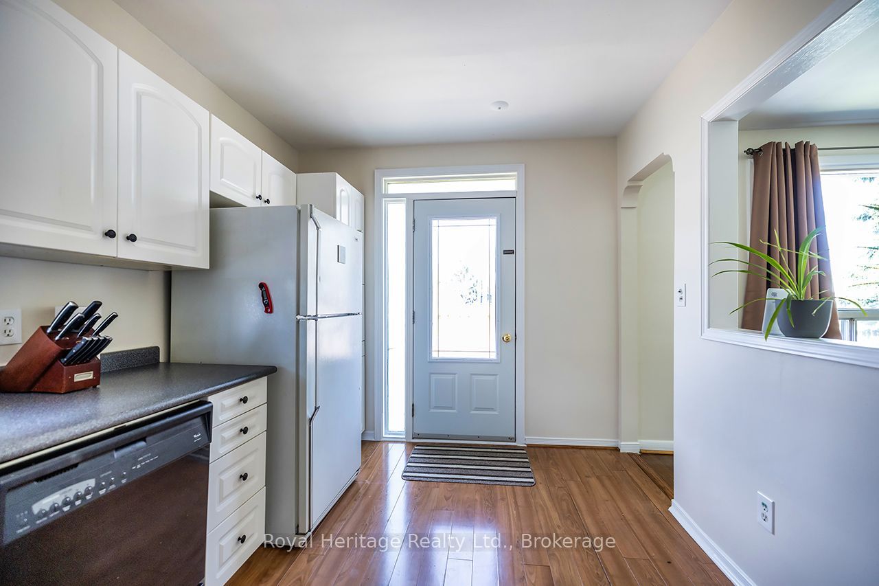 42 Thorncroft Crescent Property Photo 6