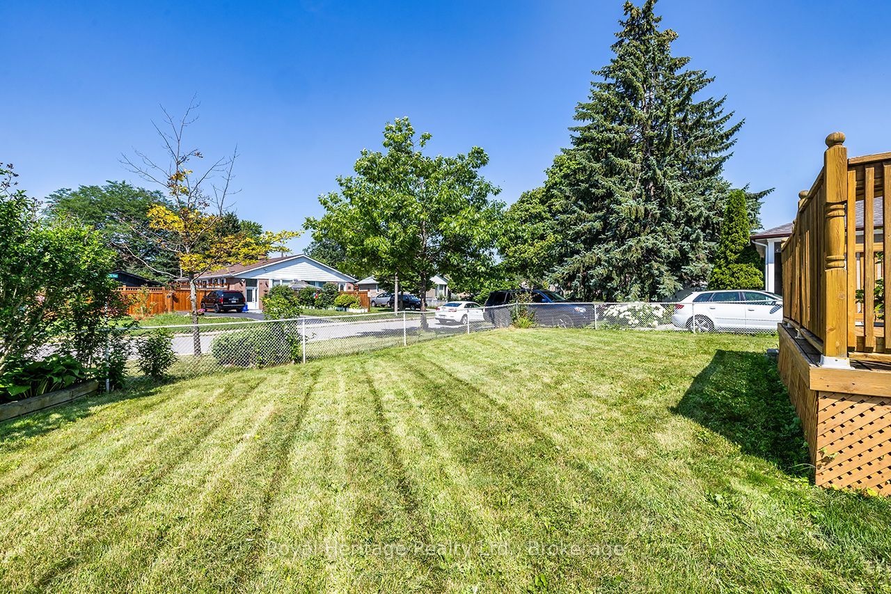 42 Thorncroft Crescent Property Photo 9