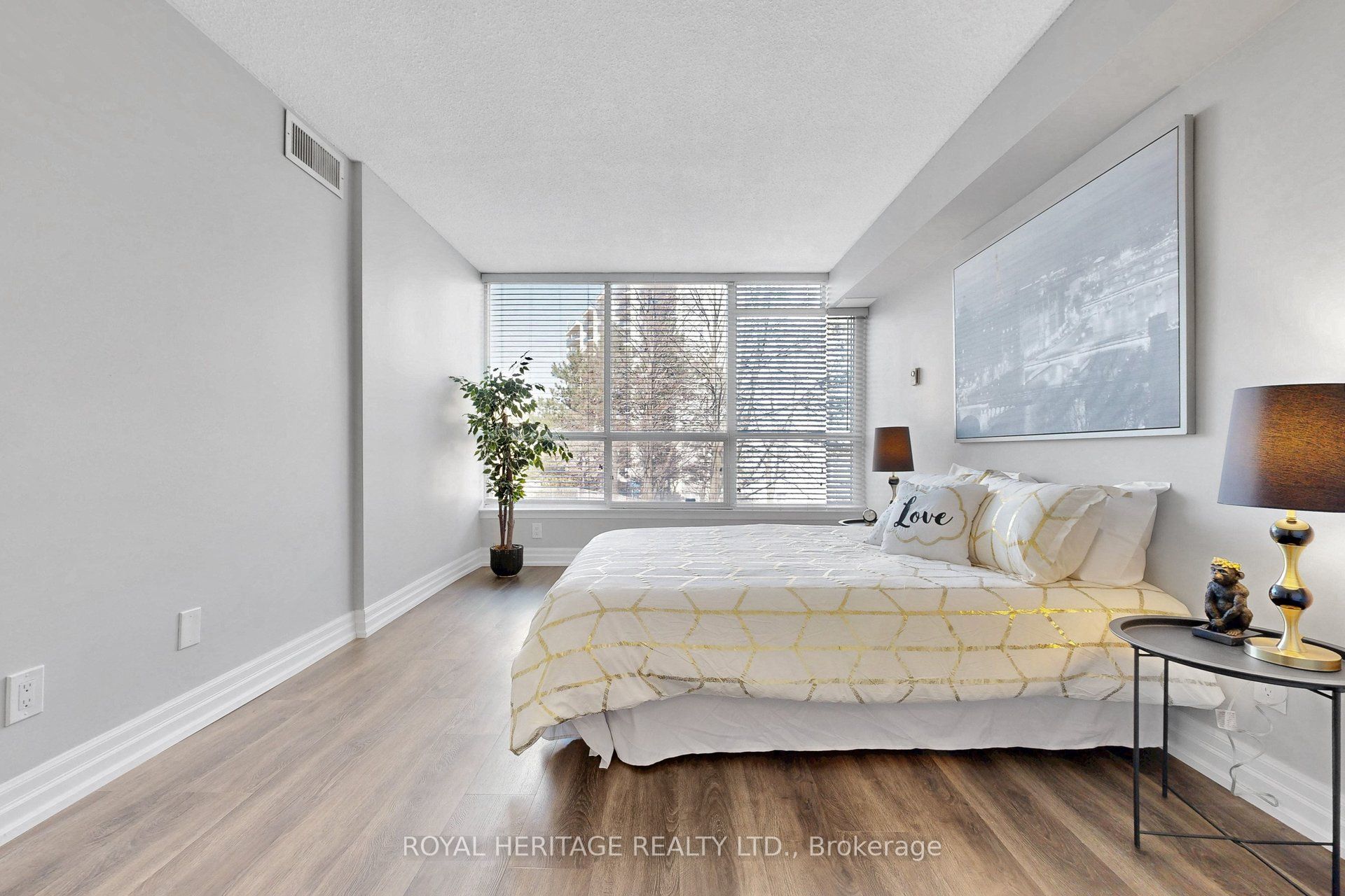 20 Guildwood Parkway 207 Property Photo 19