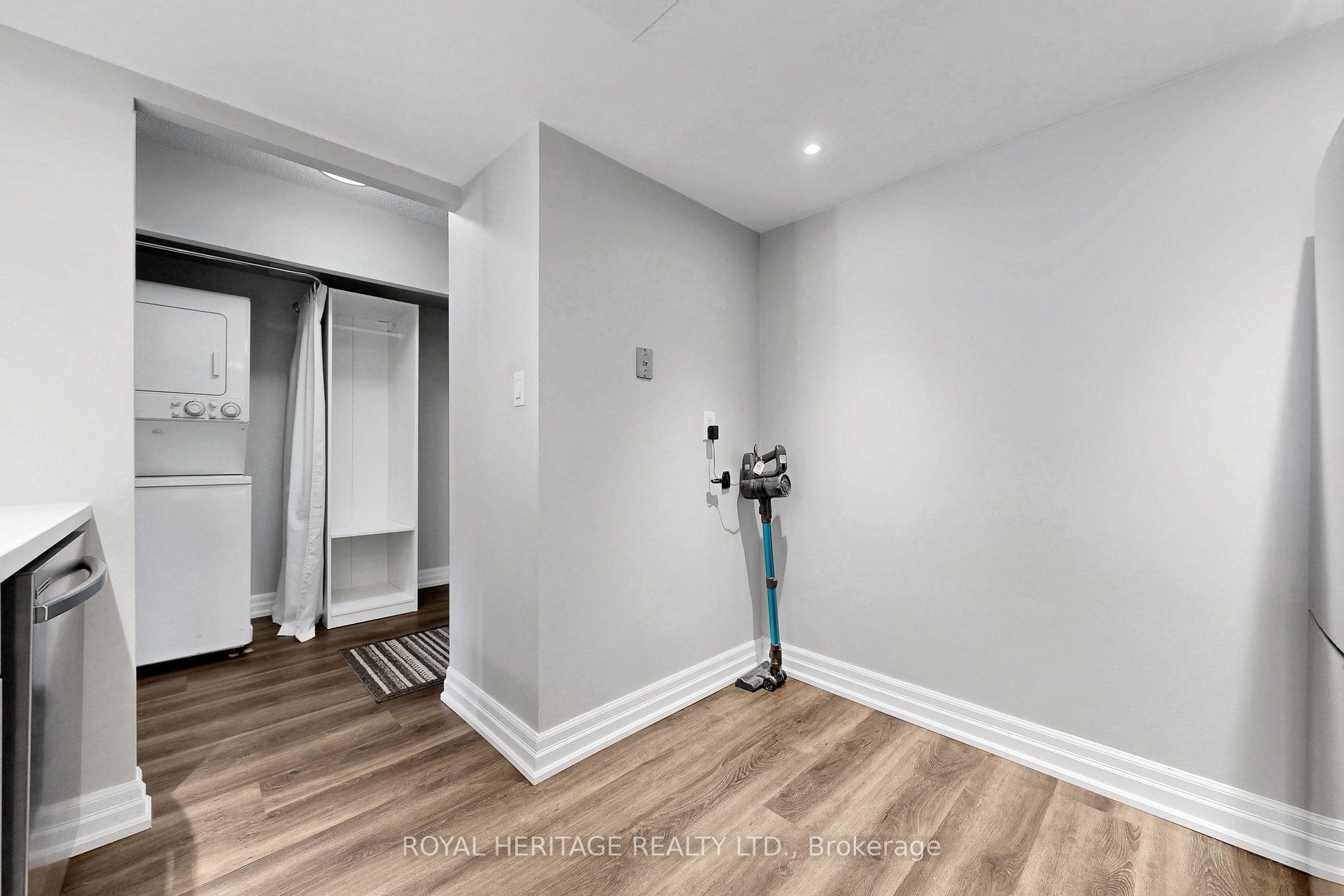 20 Guildwood Parkway 207 Property Photo 33