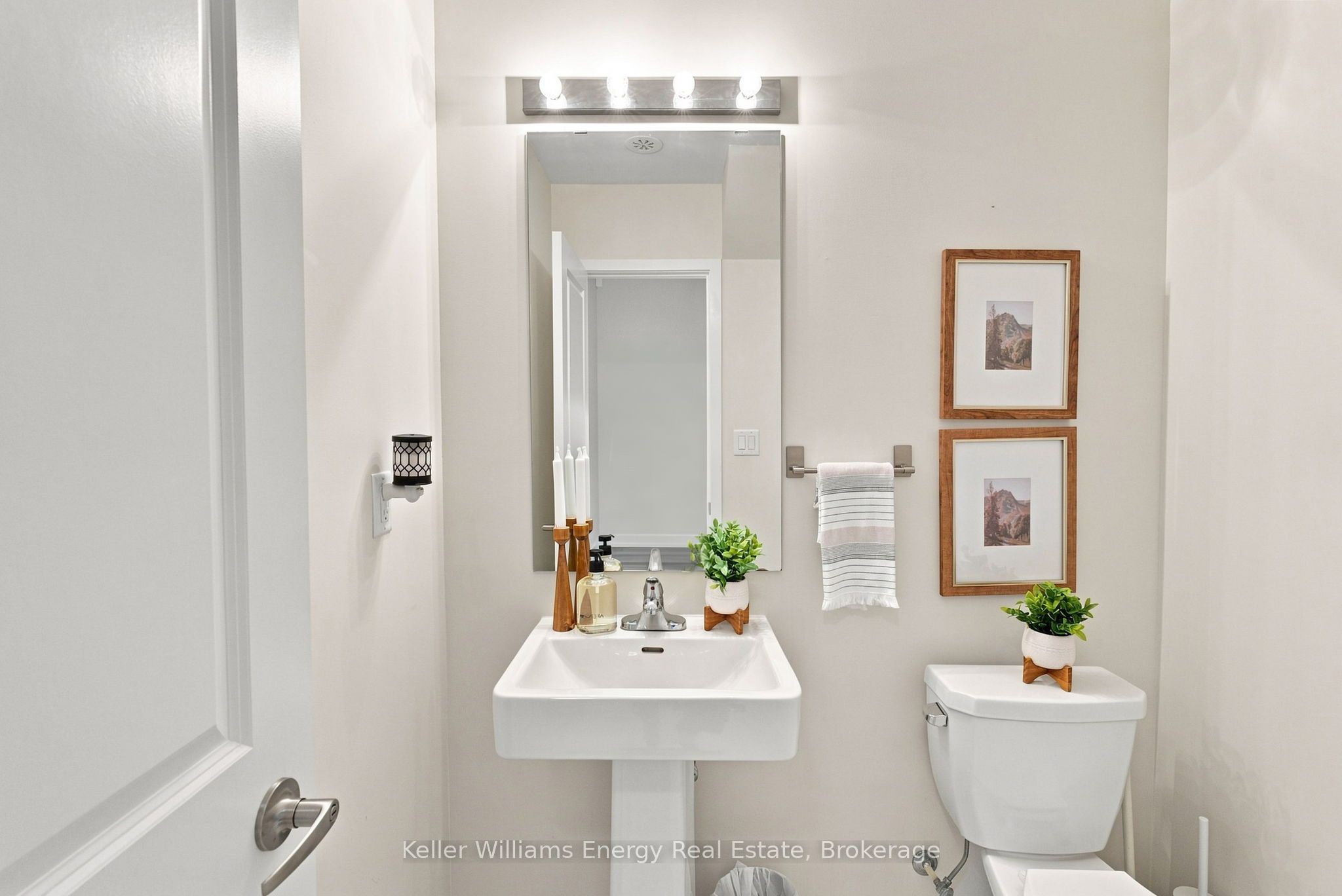 2550 Castlegate Crossing 204 Property Photo 21