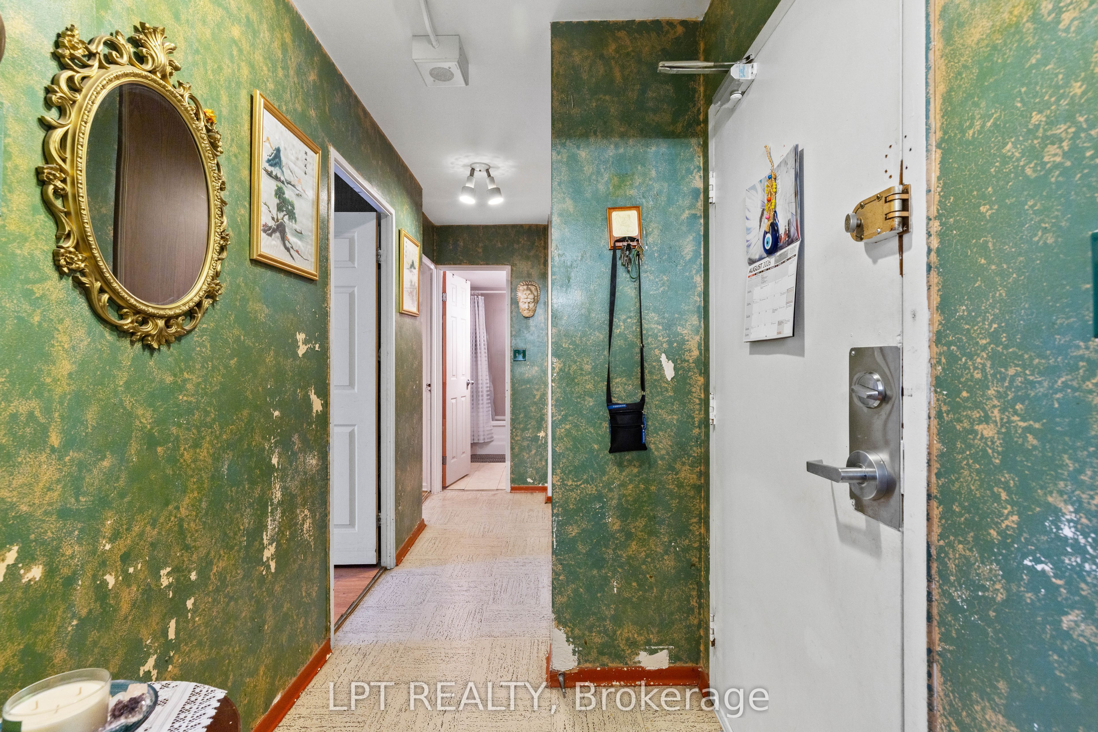 5 Massey Square 2811 Property Photo 6
