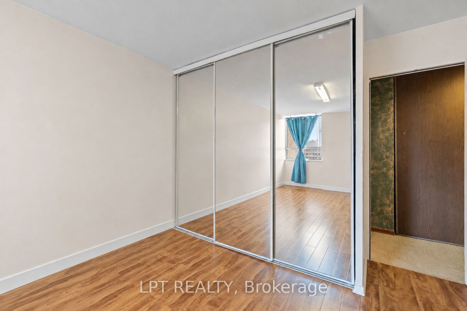 5 Massey Square 2811 Property Photo 22