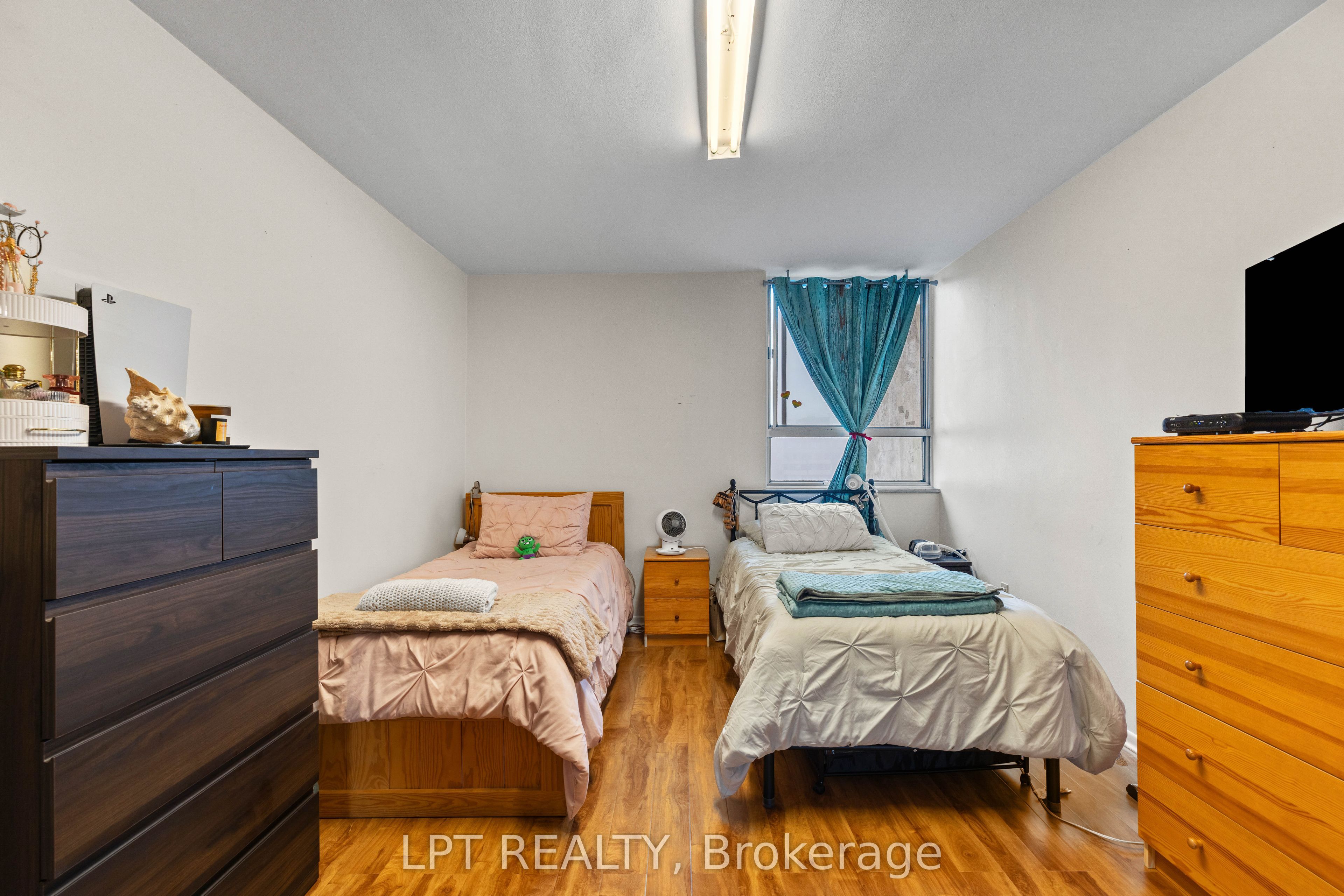 5 Massey Square 2811 Property Photo 23